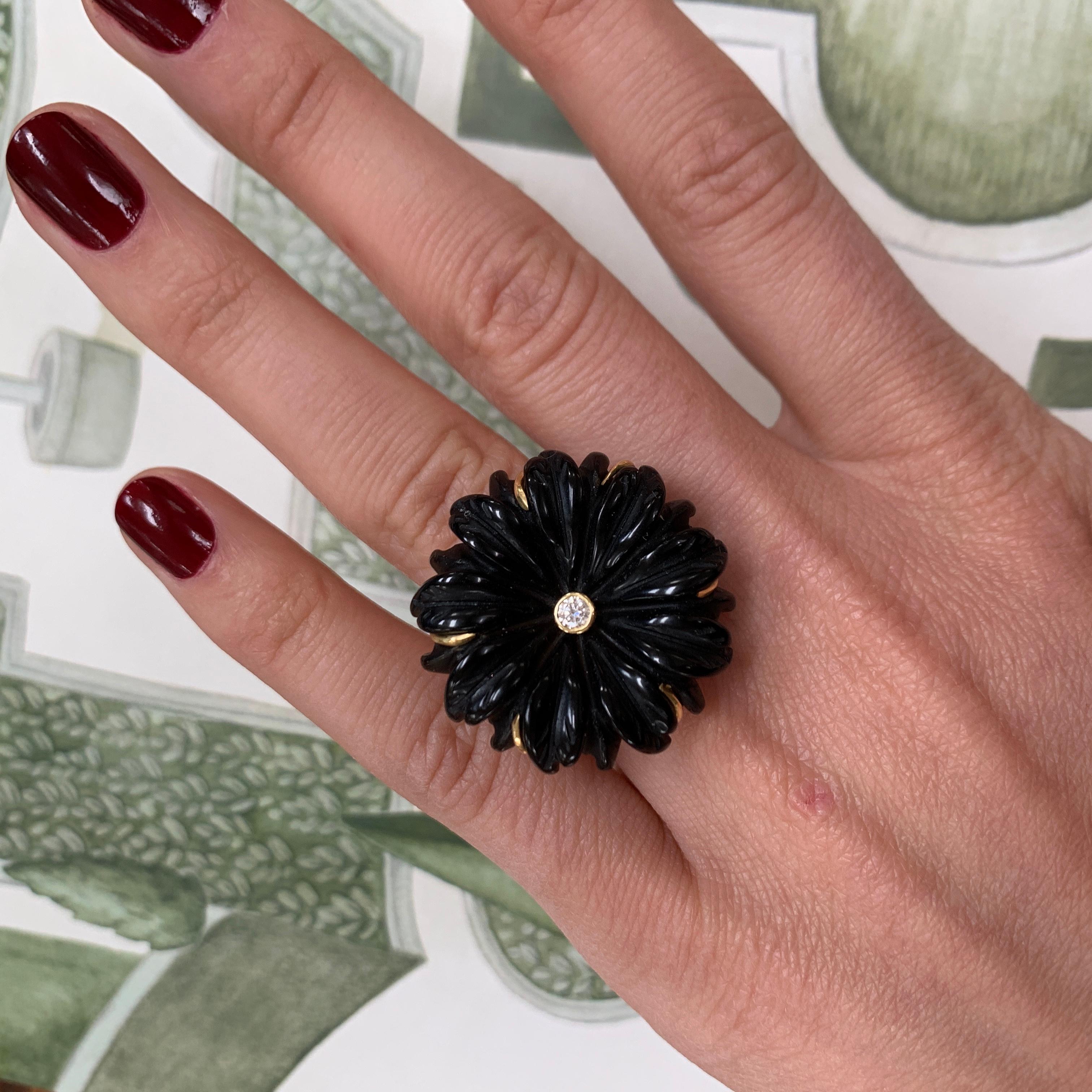Women's 18ct Yellow Gold, Diamond and Hand Carved Onyx Daisy Flower Ring For Sale