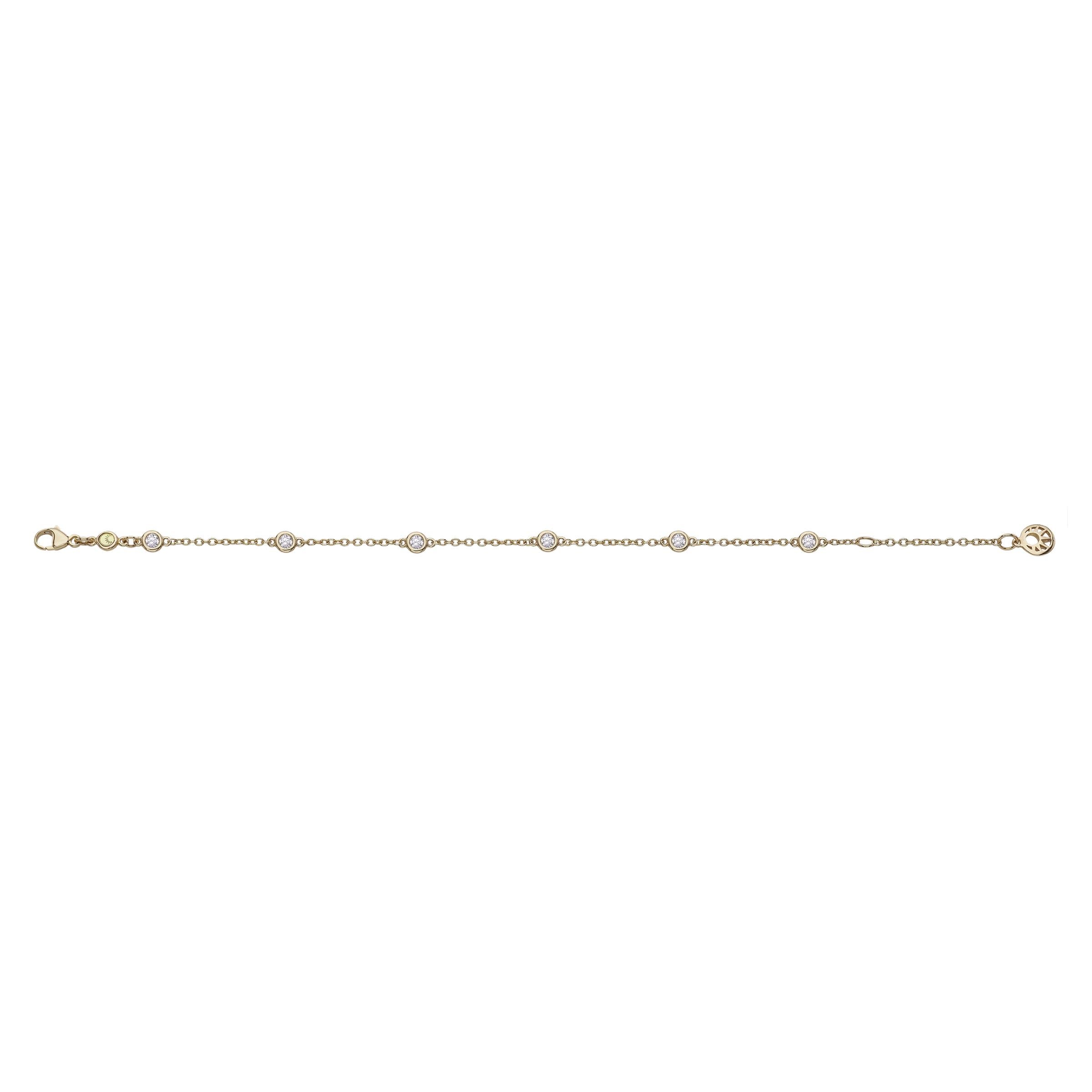 18 Karat Yellow Gold Diamond Chain Bracelet featuring 6 round brilliant cut diamonds 0,55 carats total. 18 cm to 16 cm adjustable chain 

This beautiful classic design can be worn as a daywear piece or you can dress it up to wear to special events