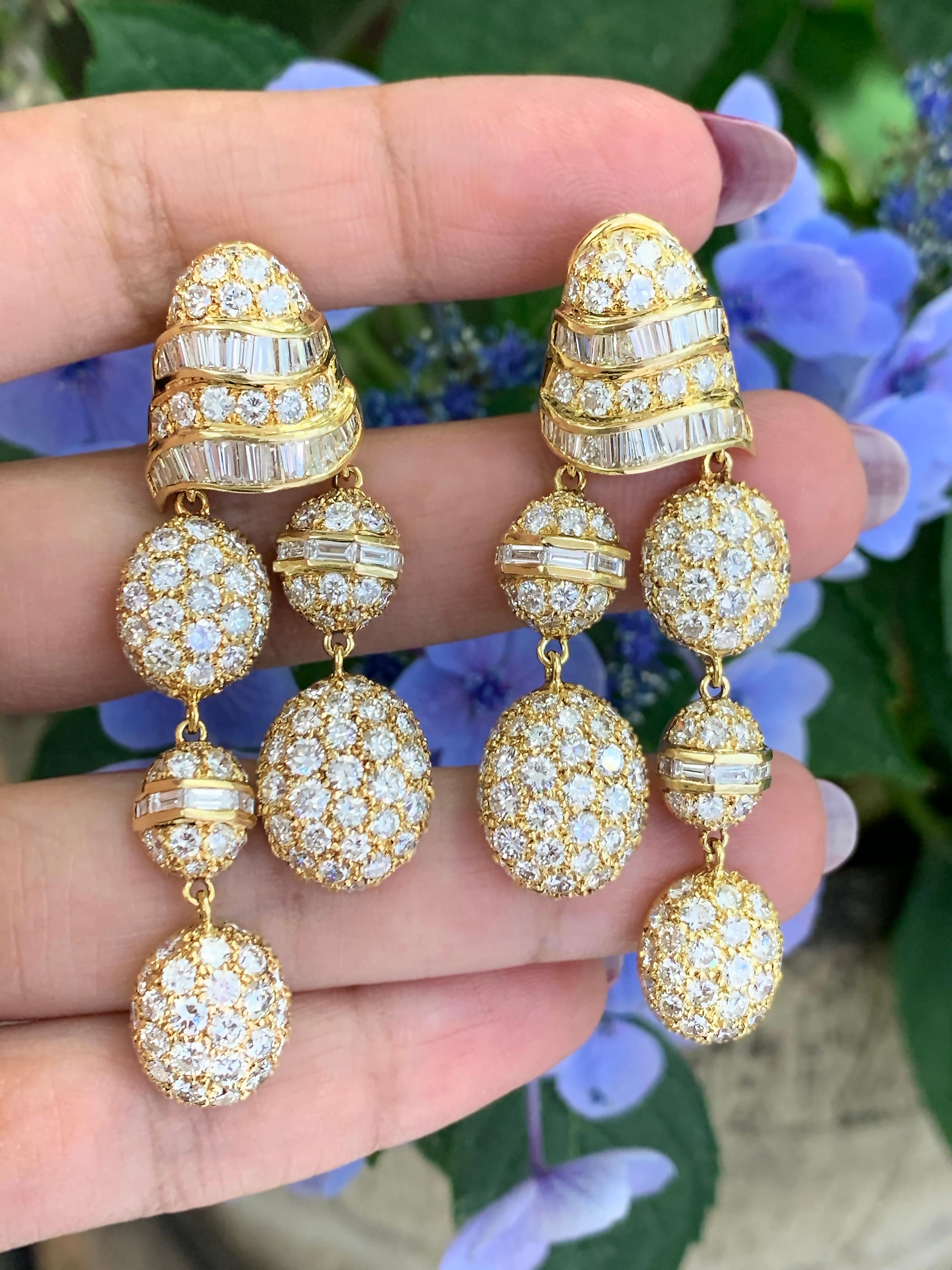 Brilliant Cut 18 Carat Yellow Gold Diamond Chandelier Drop Earrings