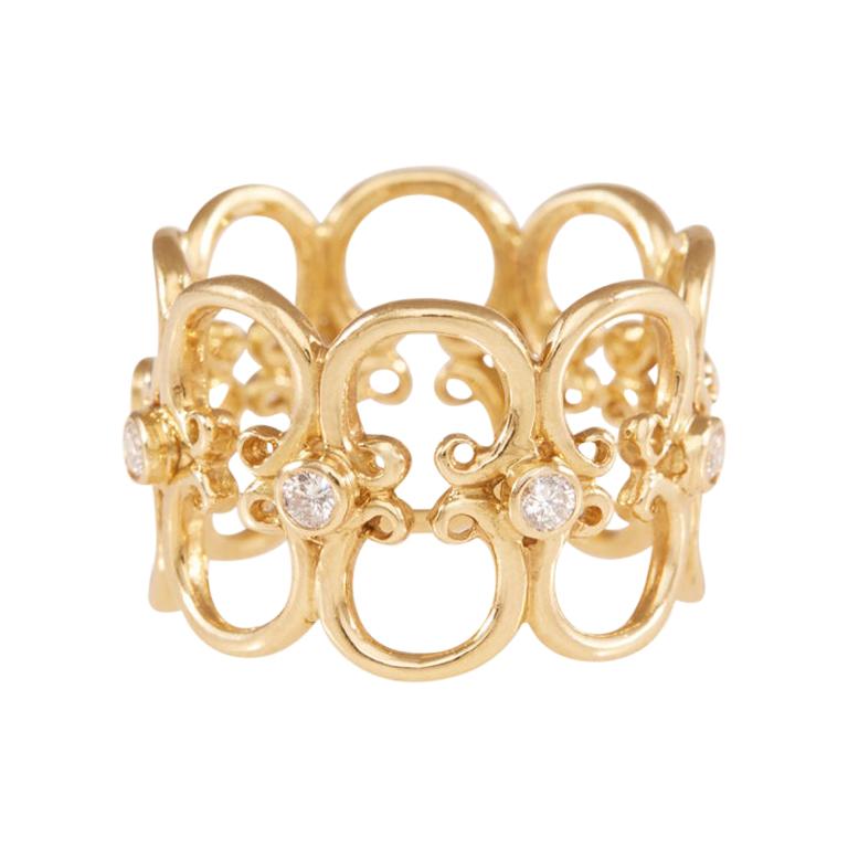 18 Carat Yellow Gold Diamond Filigree Ring For Sale