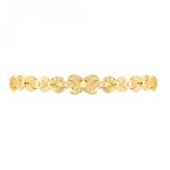 18 Carat Yellow Gold Diamond Kiss Link Bracelet