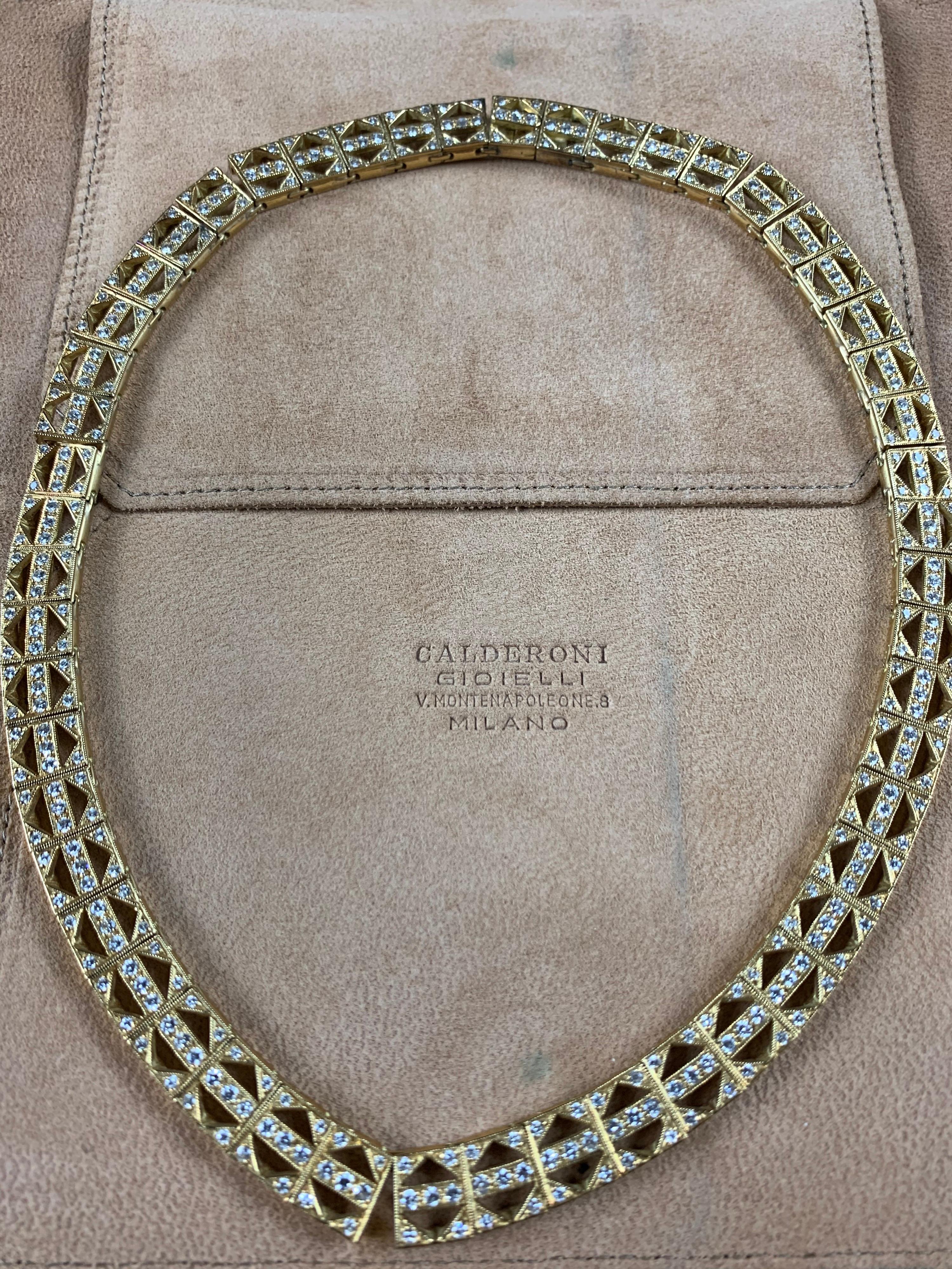 18 Carat Yellow Gold and Diamond Necklace In Excellent Condition For Sale In  London, GB