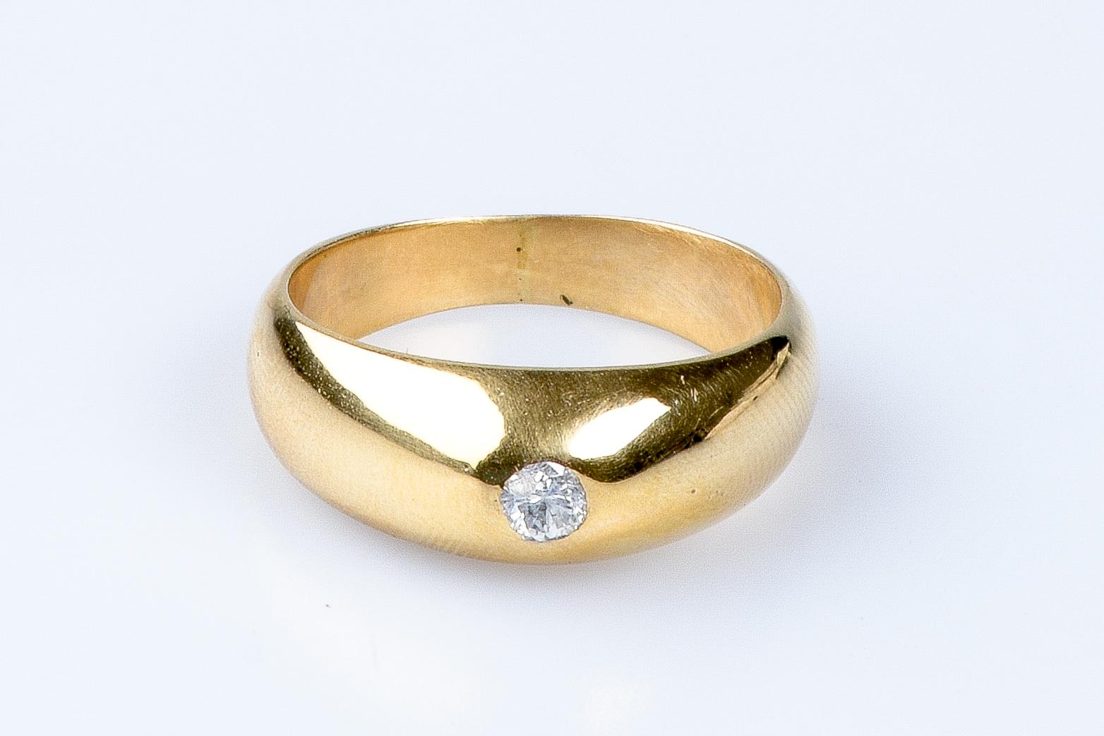 For Sale:  18 carat yellow gold diamond ring 2