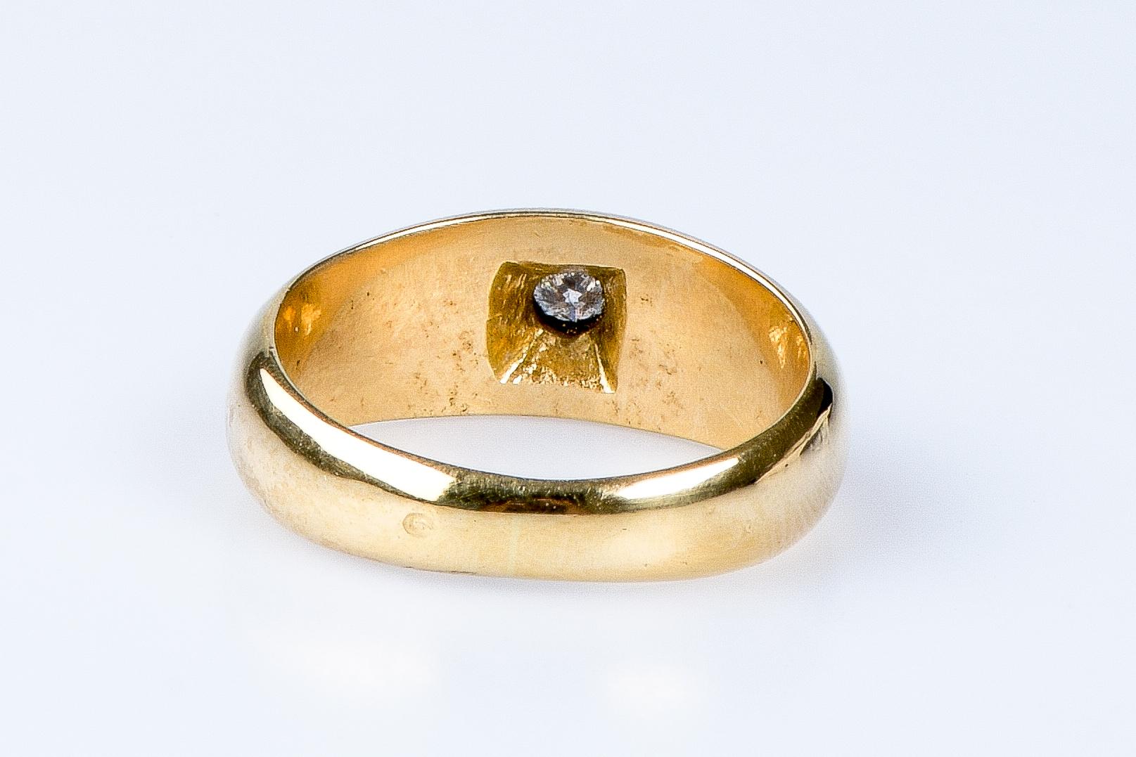 For Sale:  18 carat yellow gold diamond ring 7