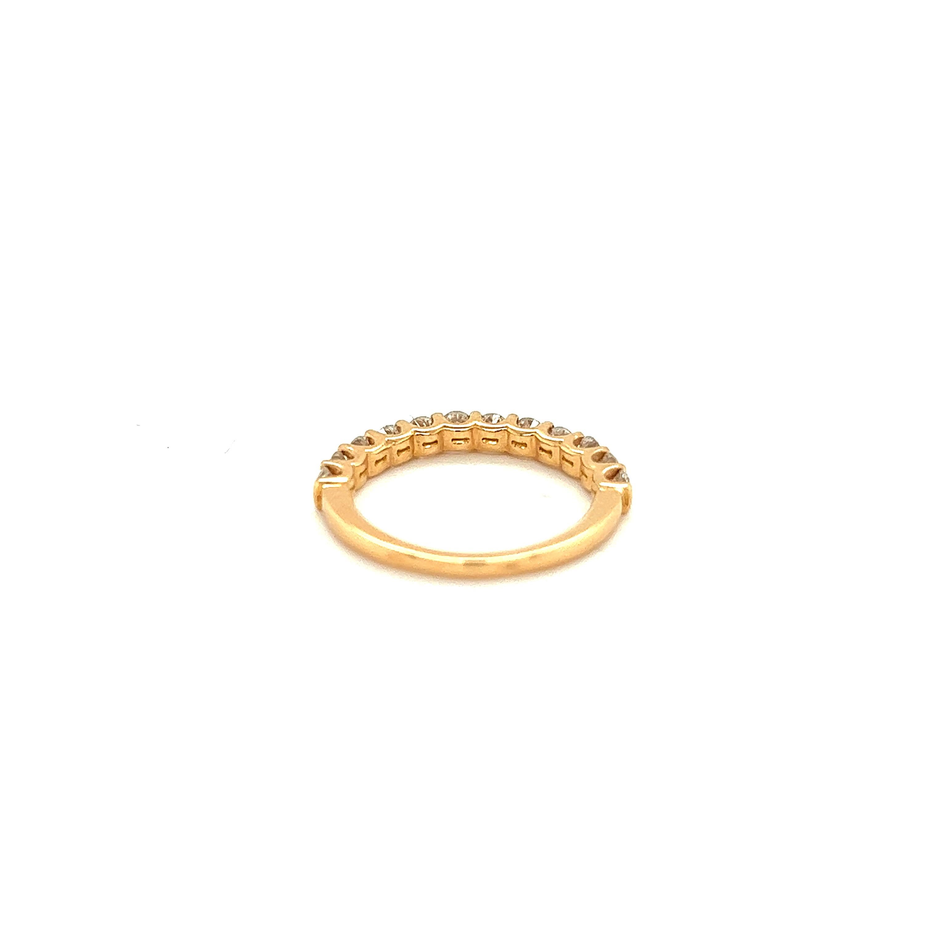 Wedding Ring Diamond Yellow Gold 18 Karat For Sale 2