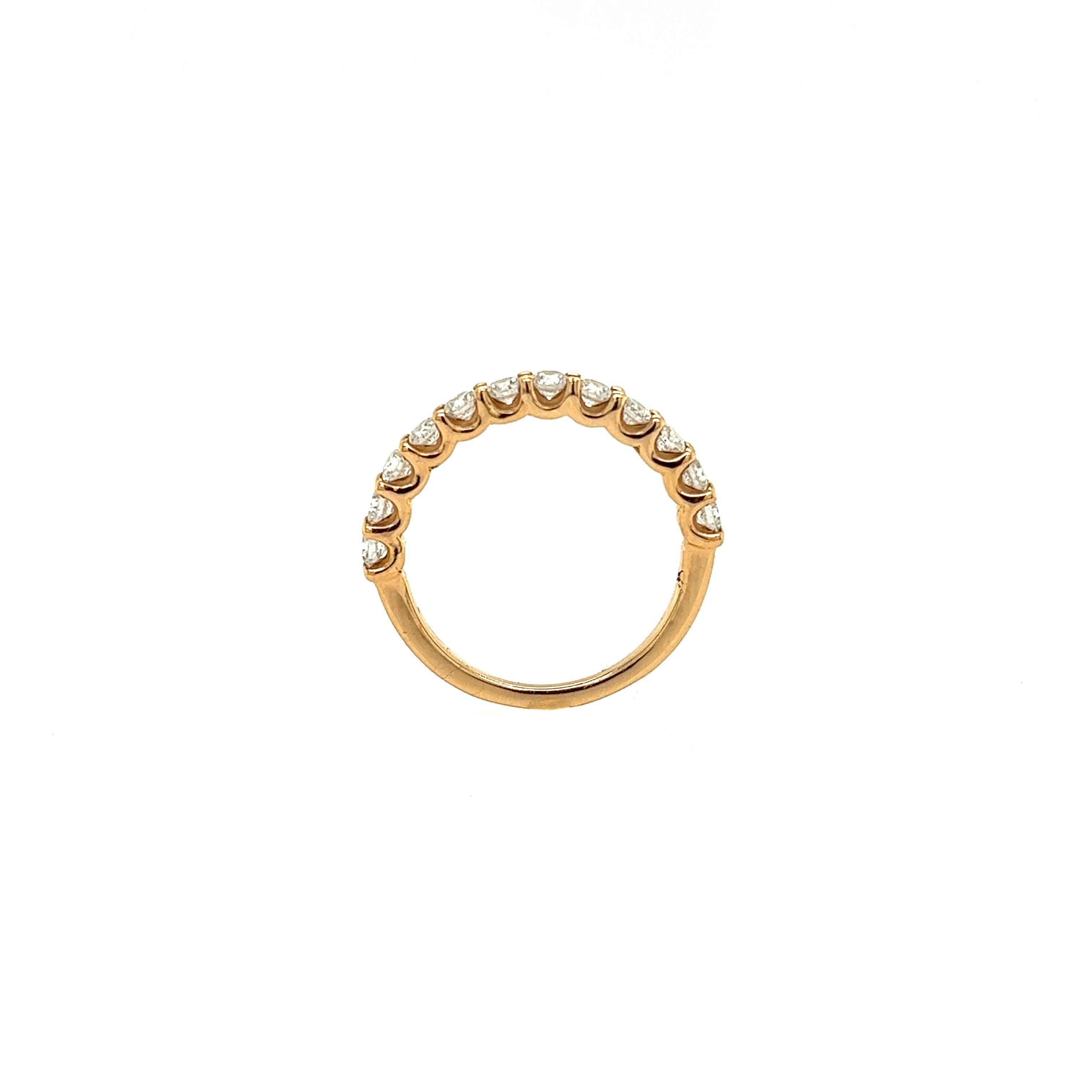Wedding Ring Diamond Yellow Gold 18 Karat For Sale 3