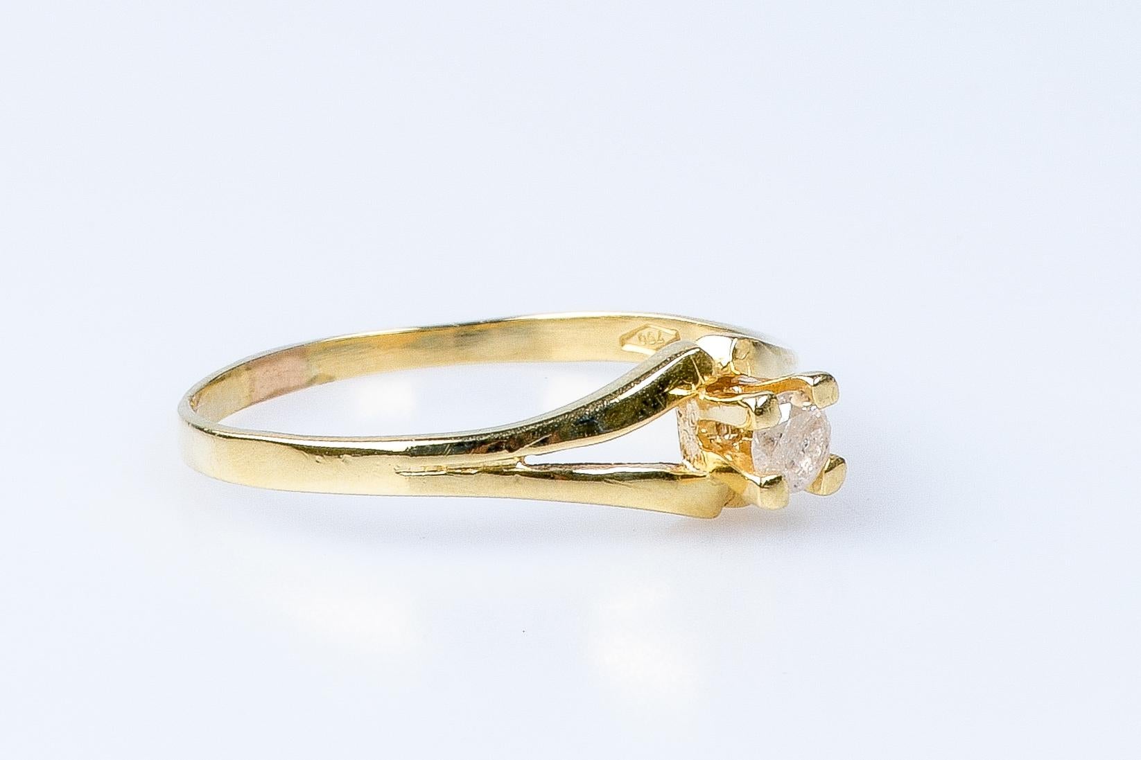 Bague en or jaune 18 carats et diamants Pour femmes en vente