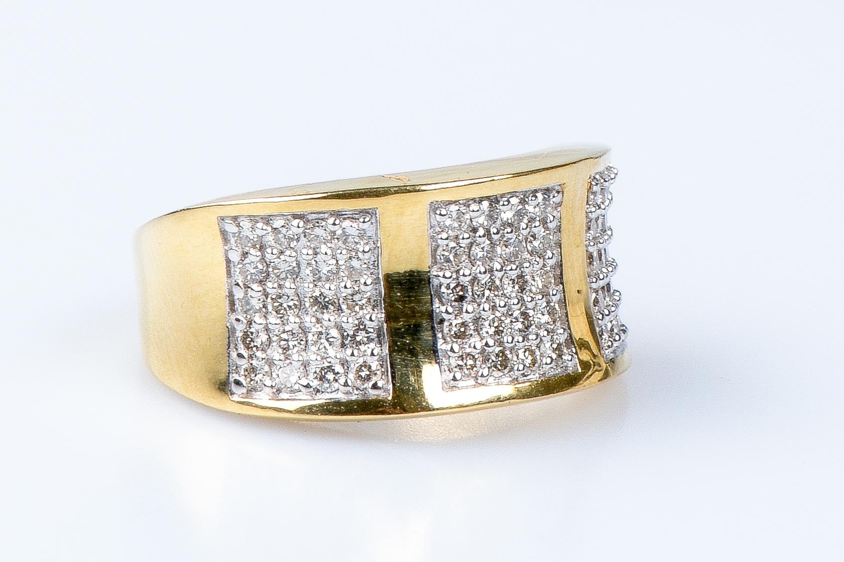 Women's 18 carat yellow gold diamonds ring