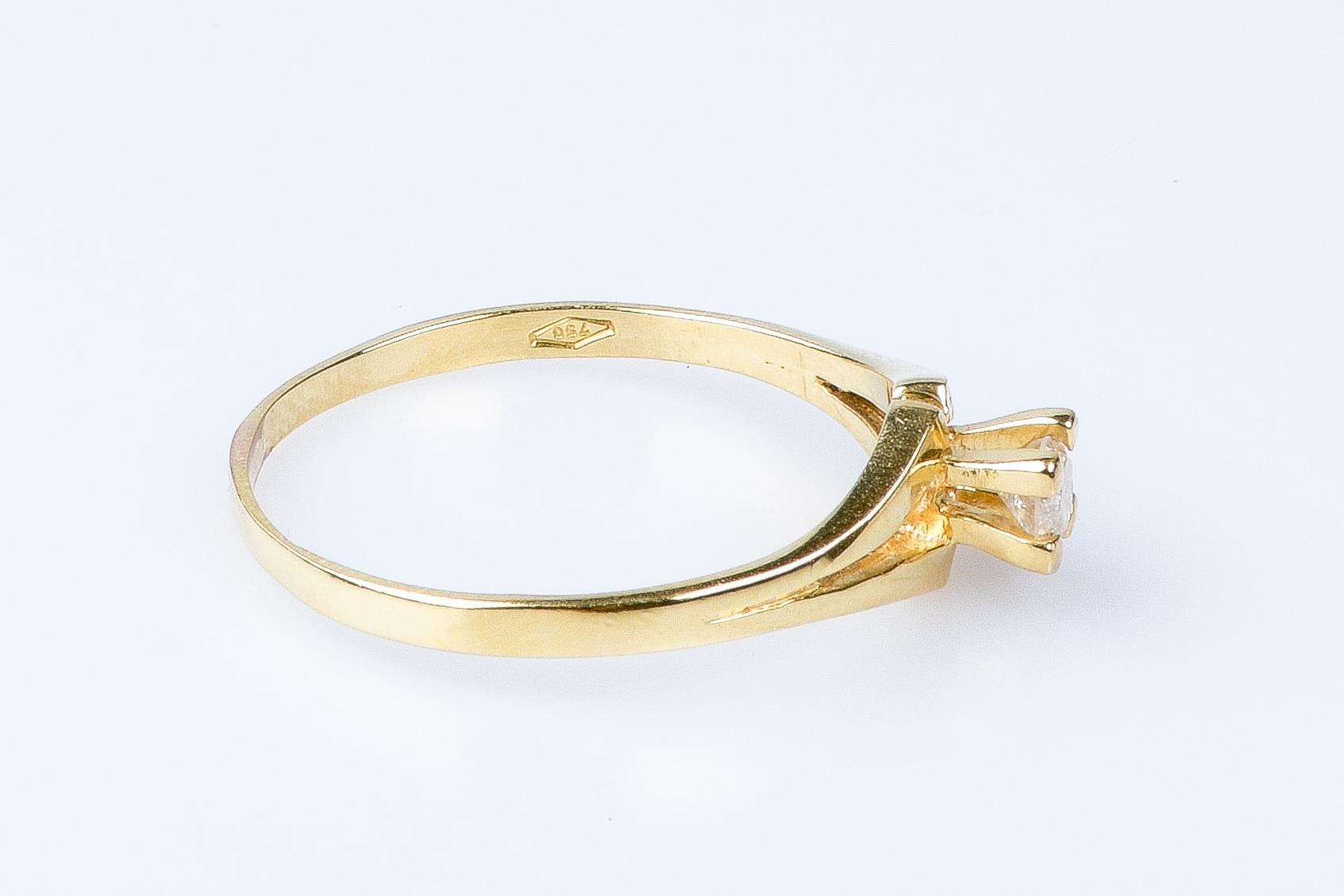 18 carat yellow gold diamonds ring For Sale 1