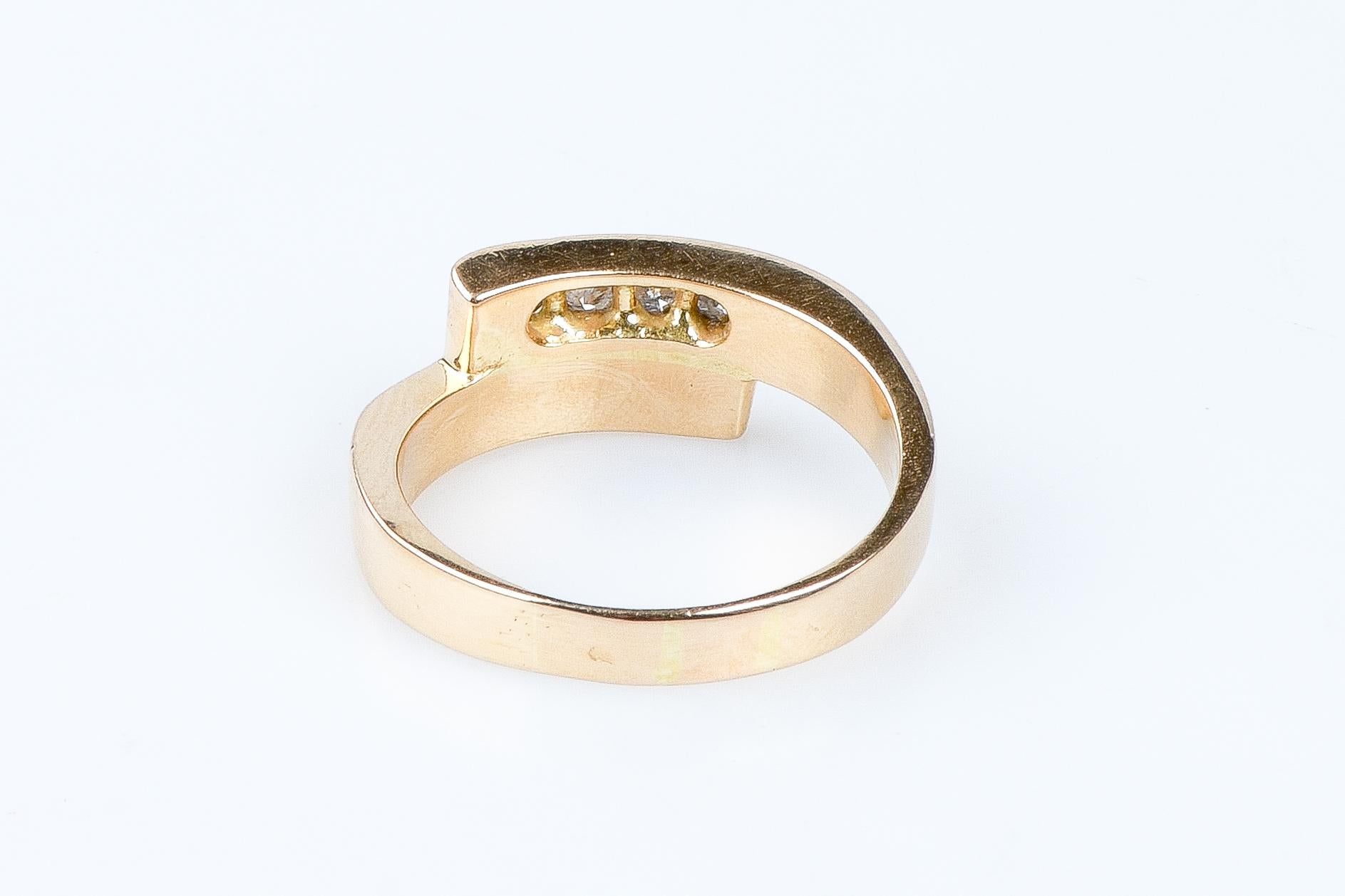 18 carat yellow gold diamonds ring  3