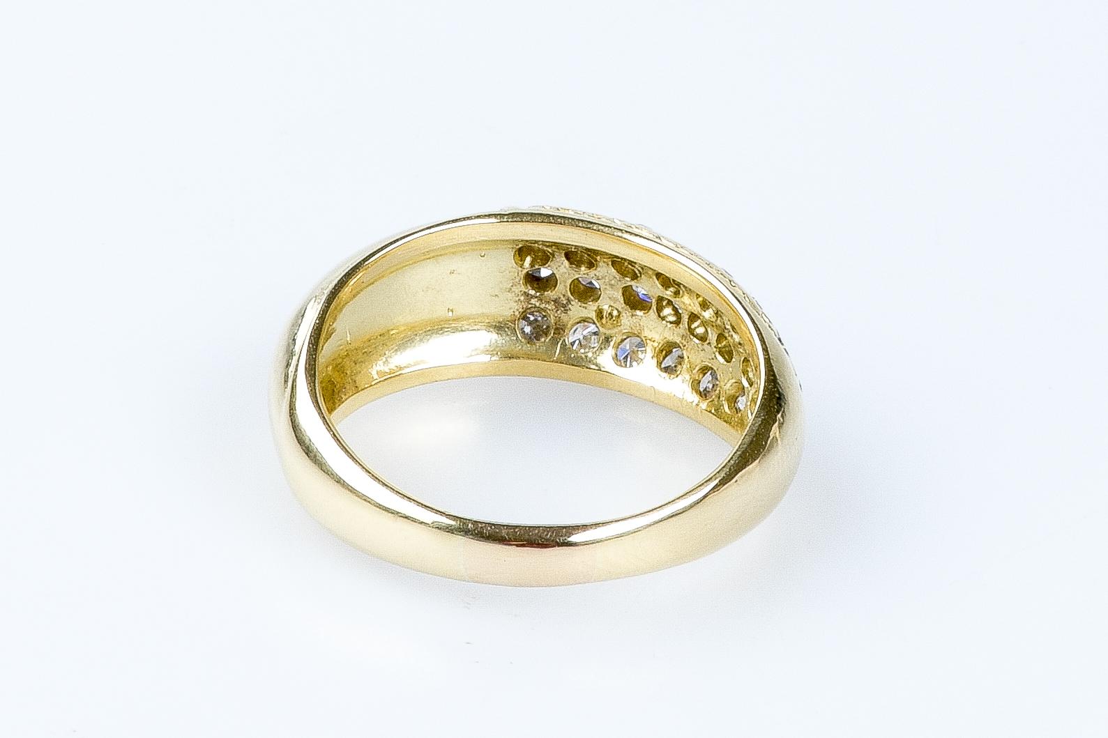 18 carat yellow gold diamonds ring For Sale 3