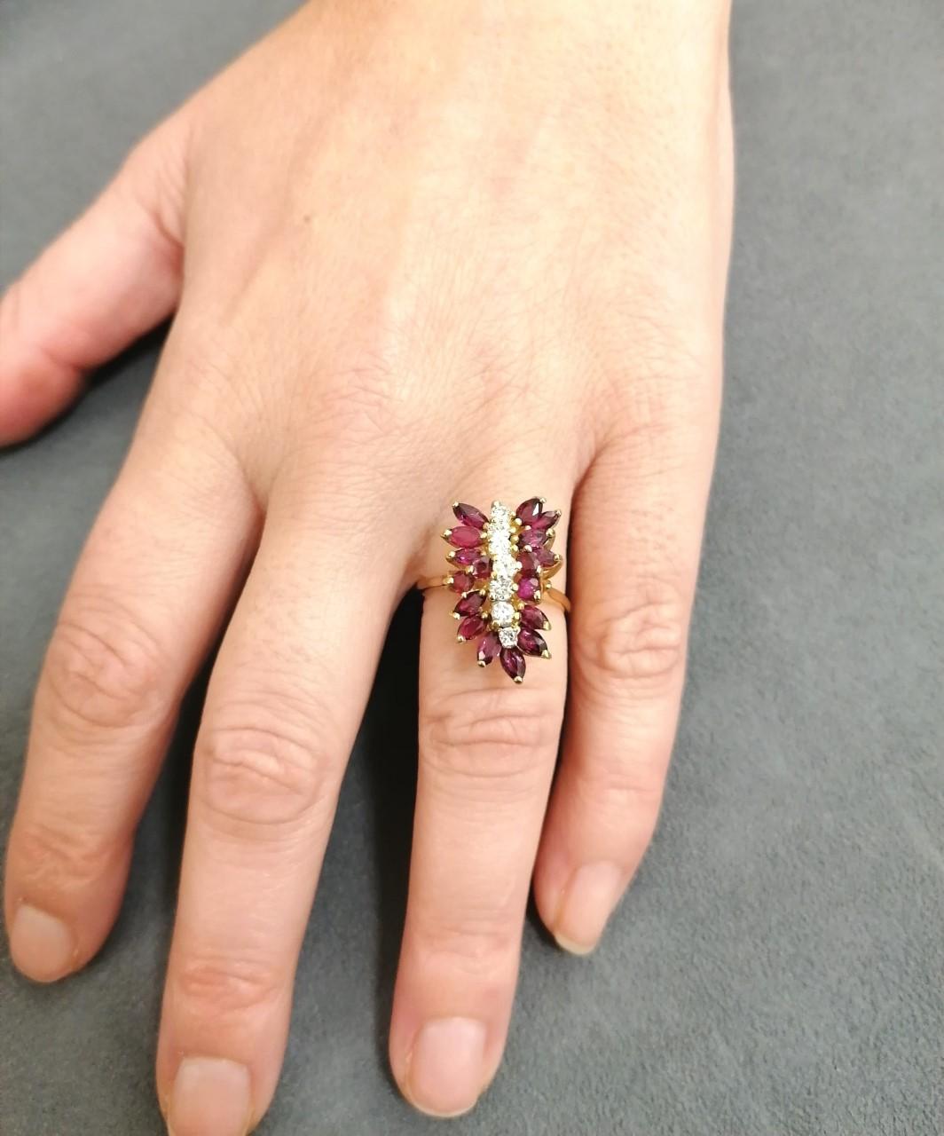 1950´s 18 Carat Yellow Gold Diamonds Ruby Cocktail Ring In Good Condition For Sale In SEVILLA, ES