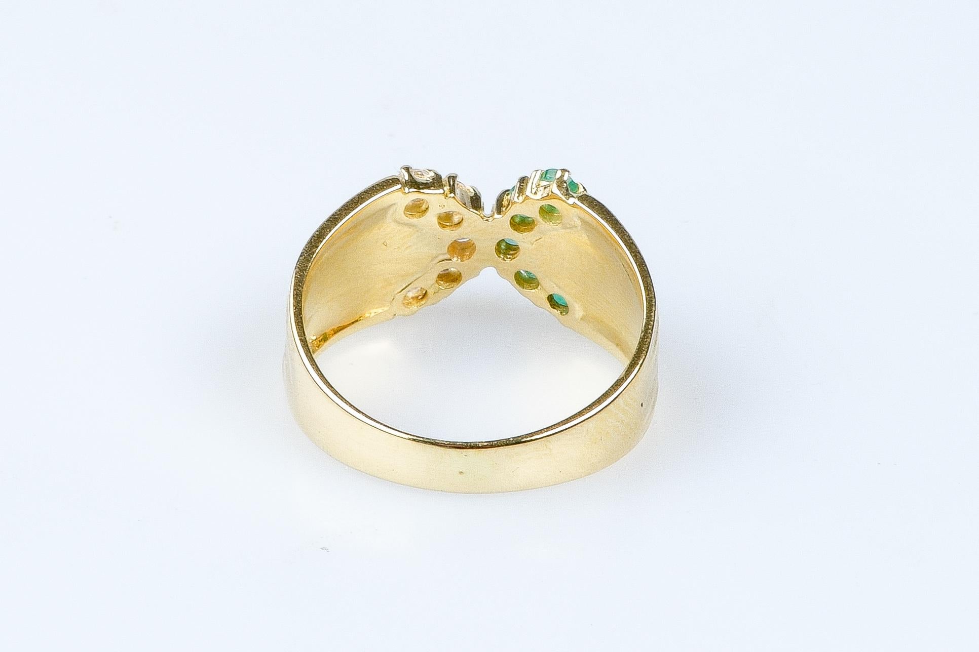 18 carat yellow gold emeralds and zirconium oxides ring For Sale 1