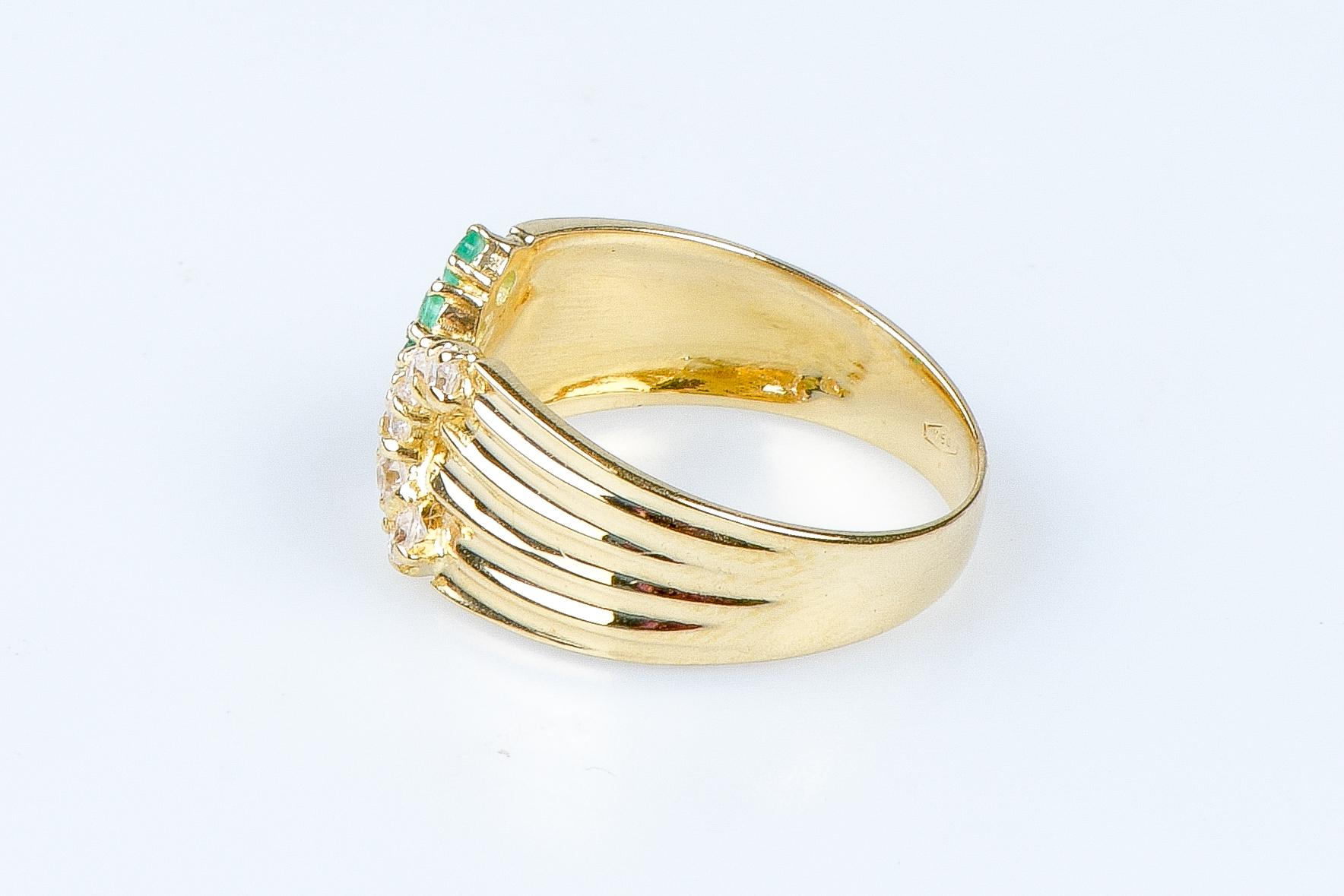 18 carat yellow gold emeralds and zirconium oxides ring For Sale 3