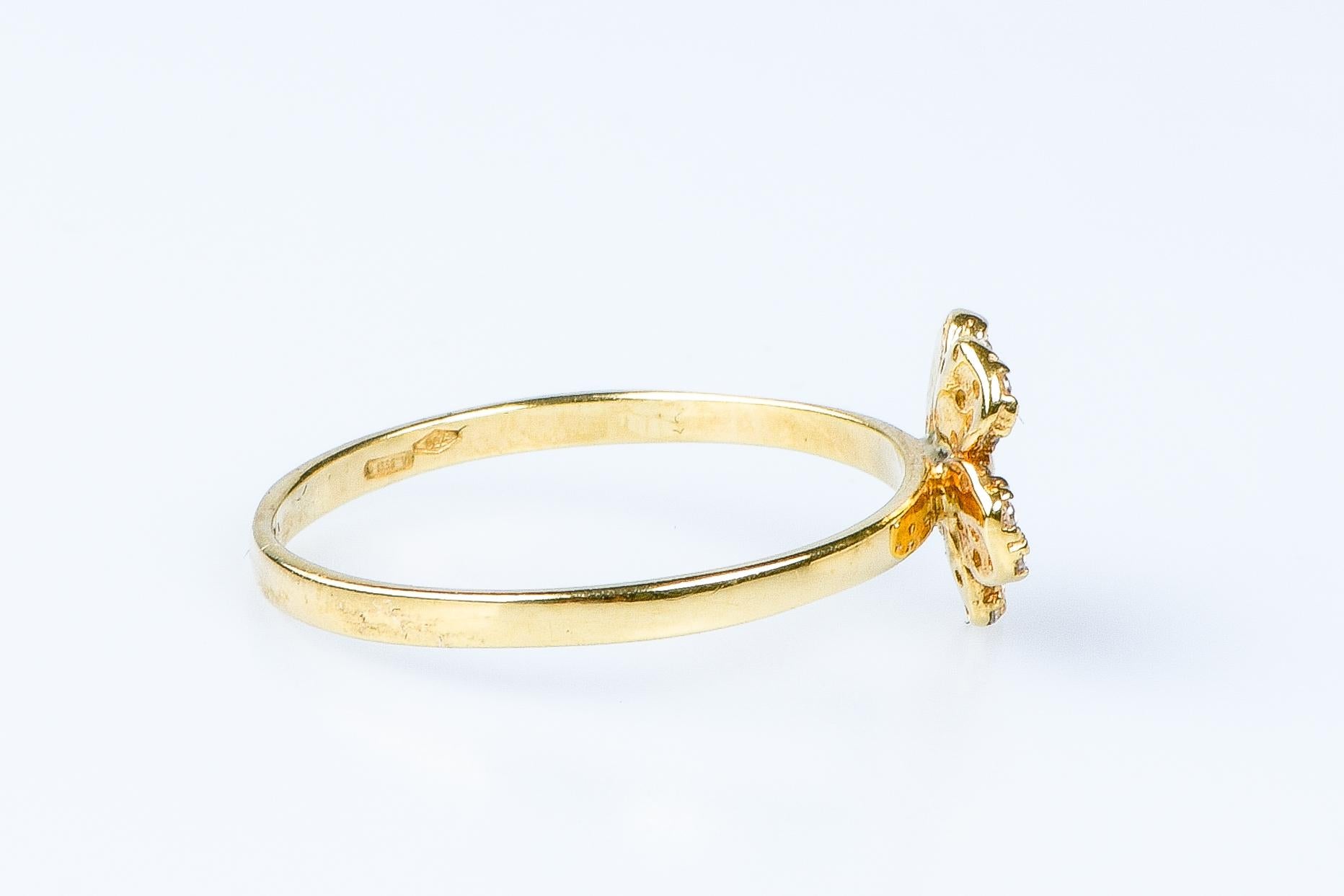 18 carat yellow gold flower ring For Sale 1