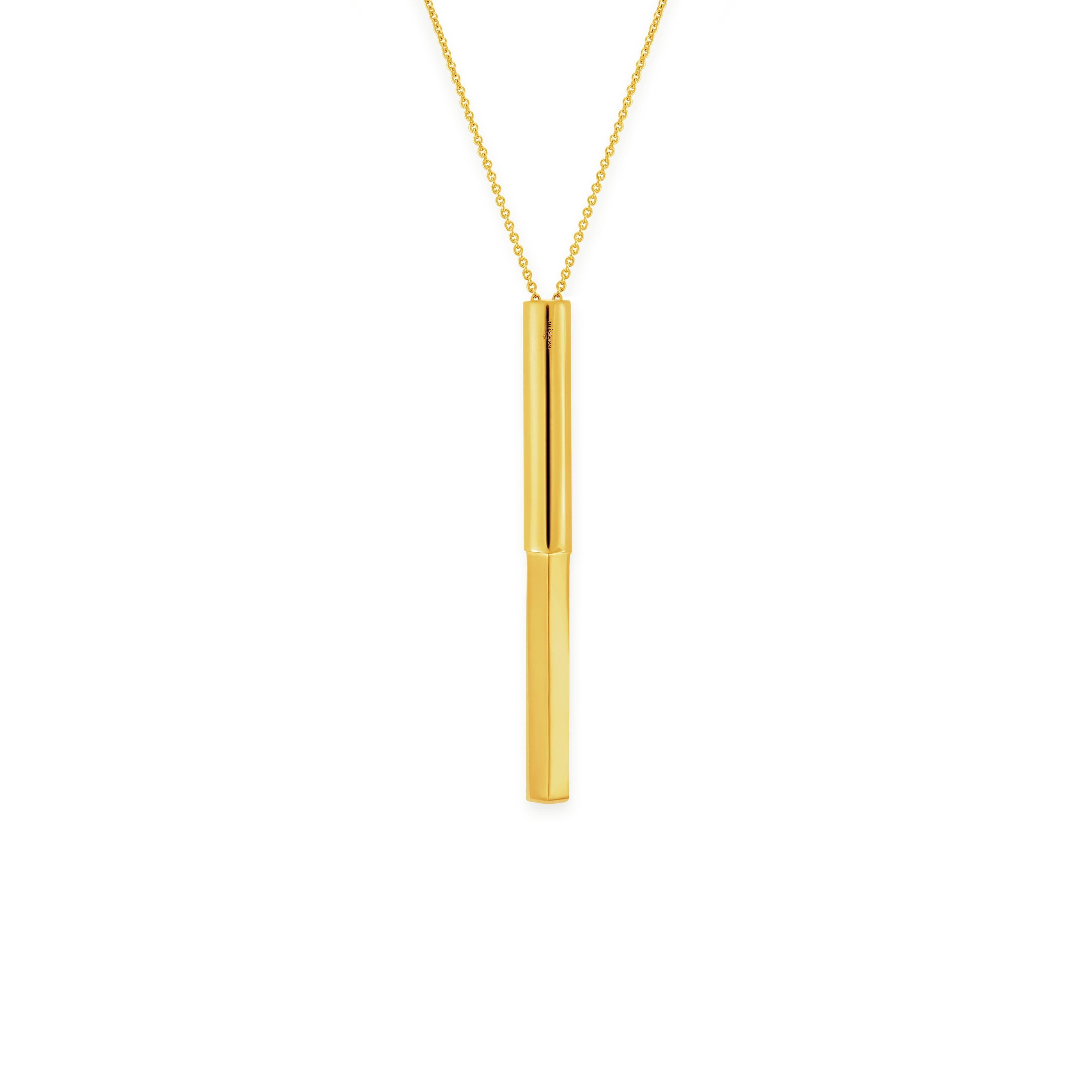 This modern pendant has a sleek and beautiful design. It can be both for men or women. A easy to wear every day necklace. Made from 18k gold.