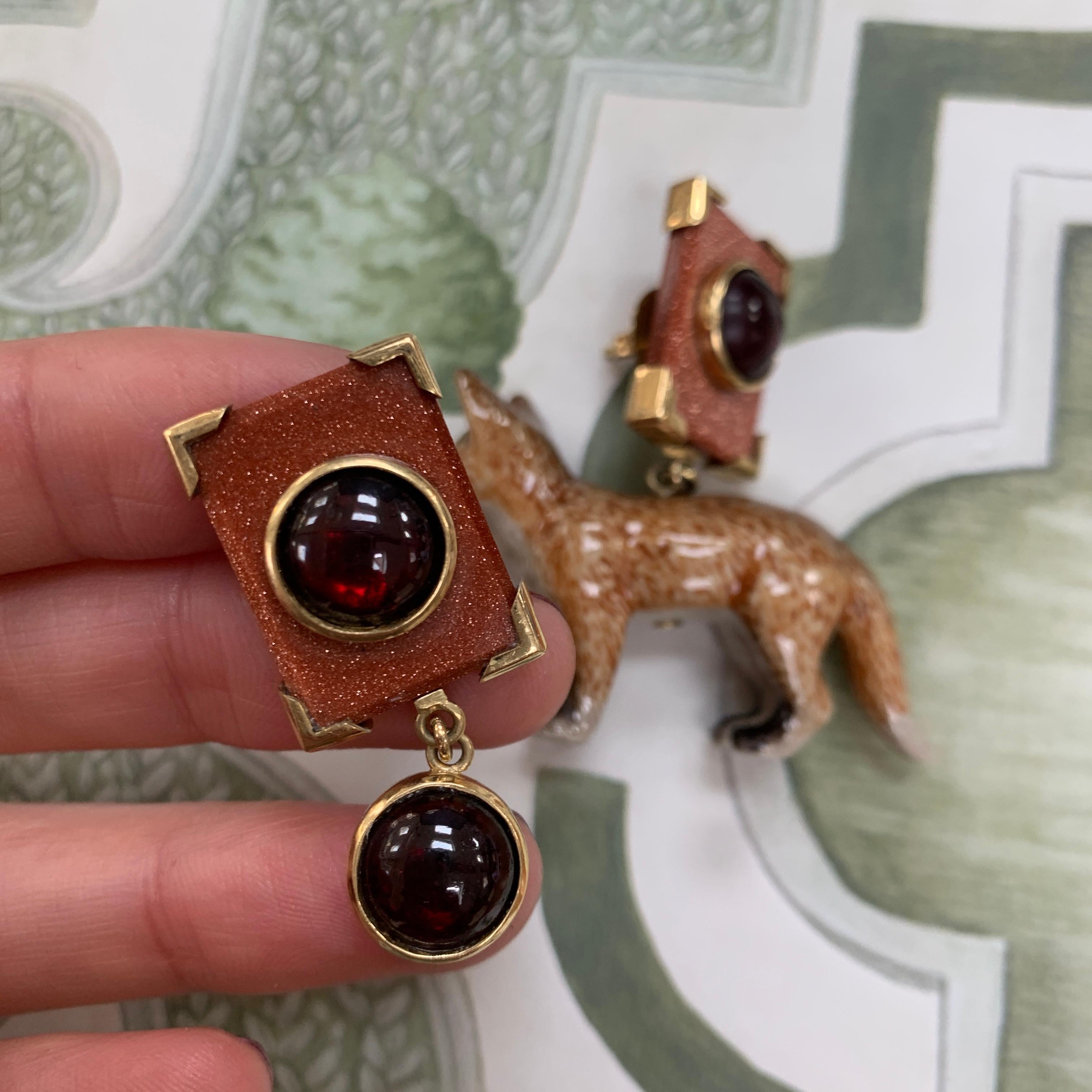 18 Carat Yellow Gold, Garnet, Goldstone and Painted Porcelain Fox Earrings For Sale 1