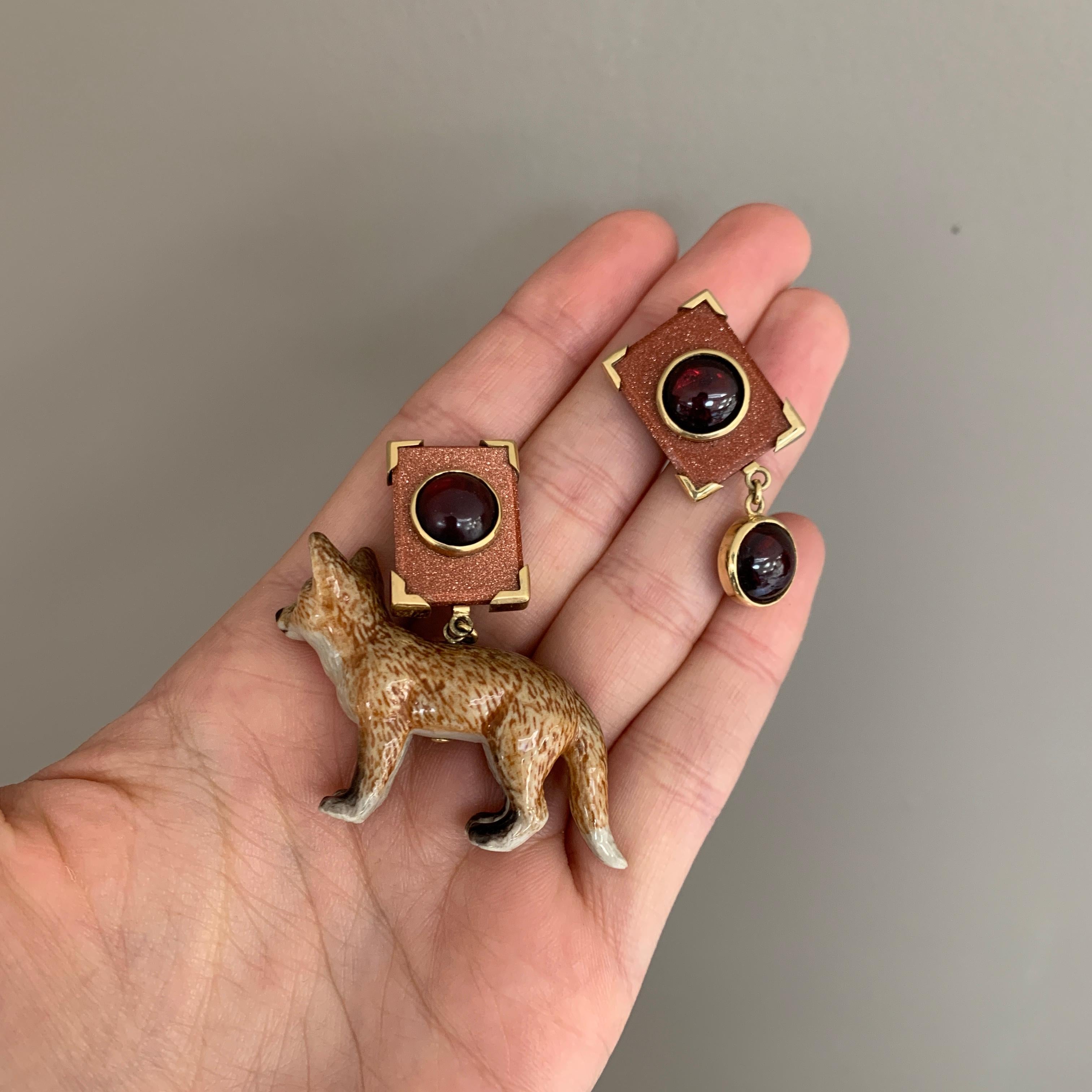 18 Carat Yellow Gold, Garnet, Goldstone and Painted Porcelain Fox Earrings For Sale 2