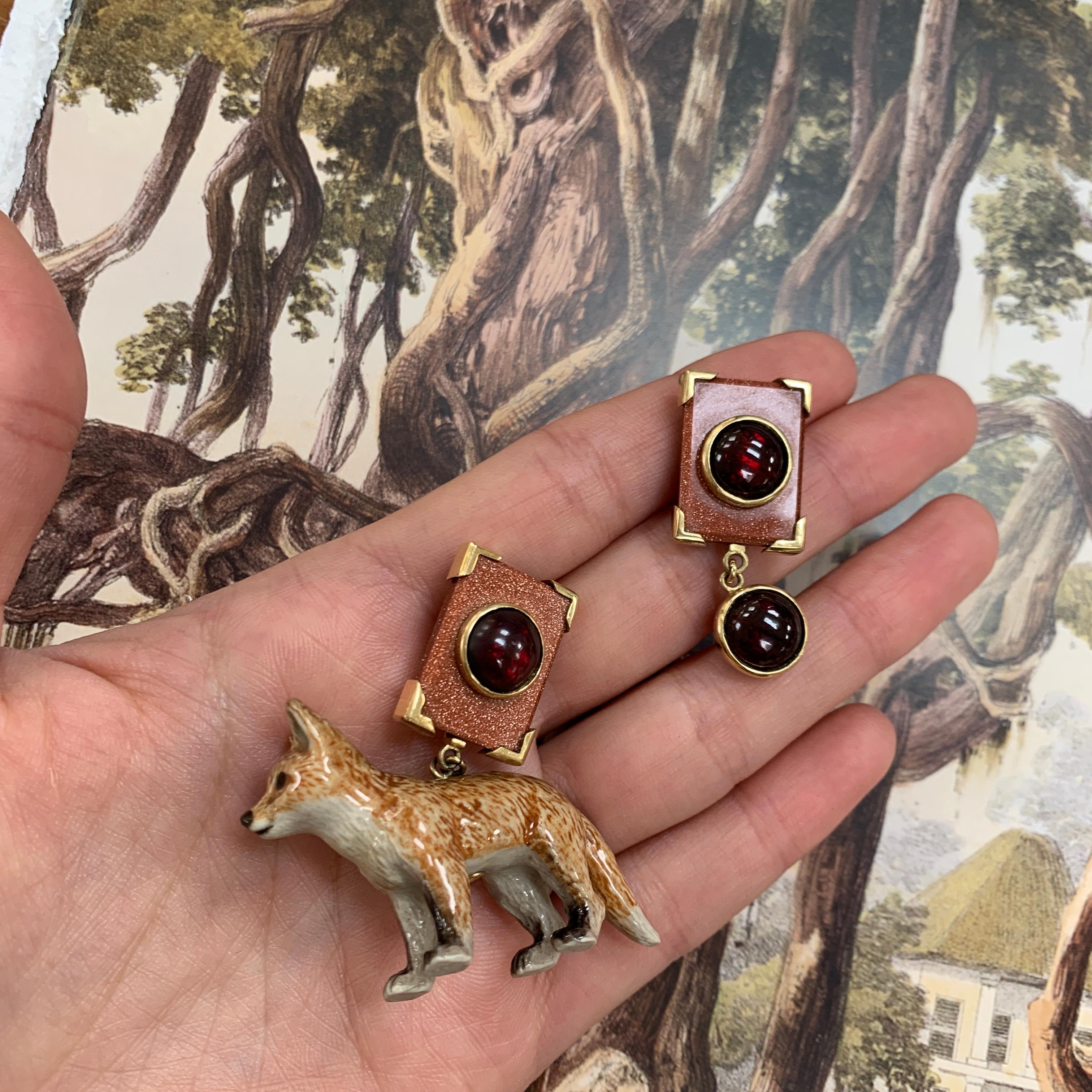 18 Carat Yellow Gold, Garnet, Goldstone and Painted Porcelain Fox Earrings For Sale 4