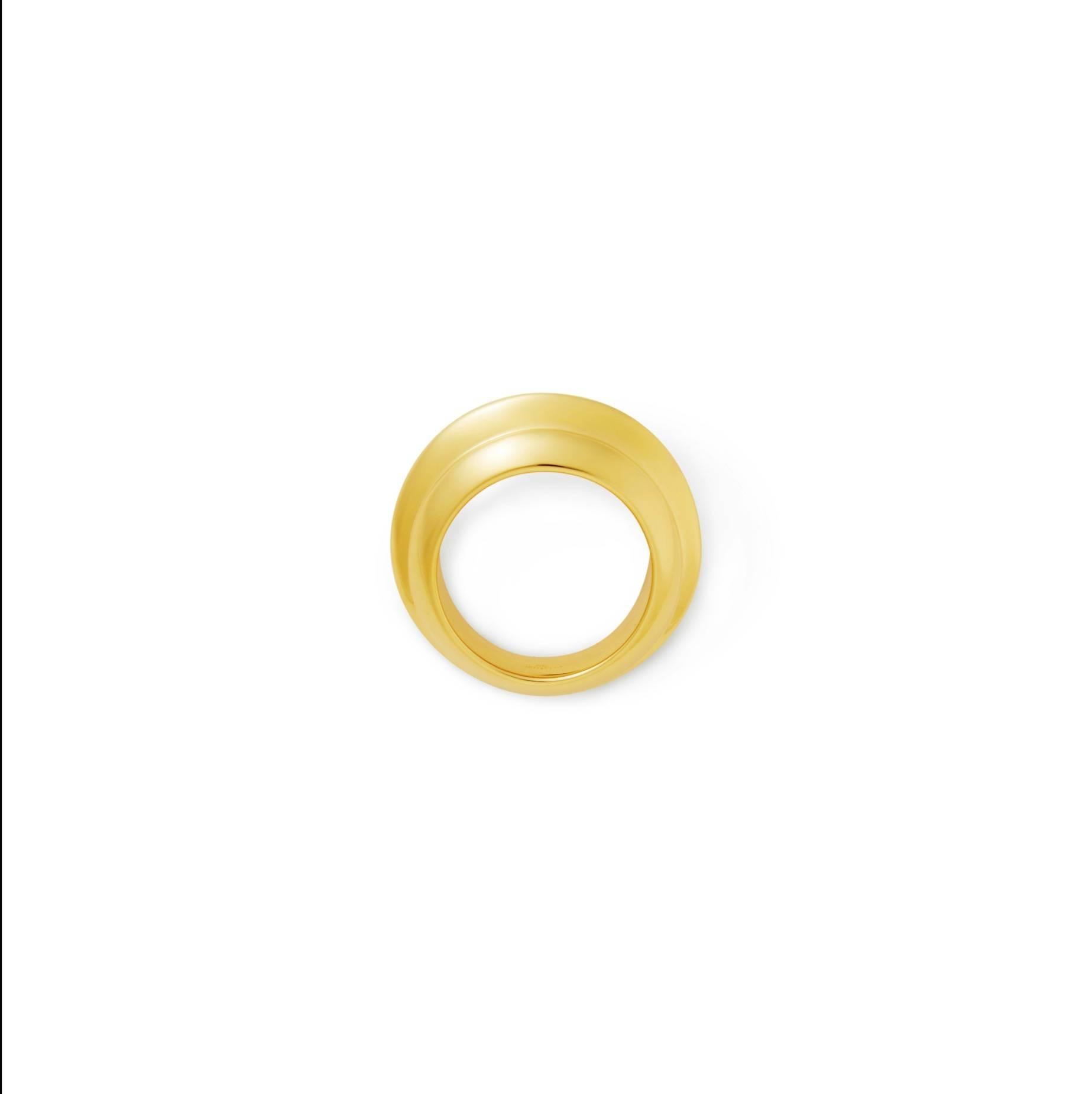 Sleek and modern design our gold gravity ring is something special. Its easy to wear, comfortable and made from high quality gold. The quality is apparent on this beautiful piece of jewelry. Can be worn daily. Several sizes available.
