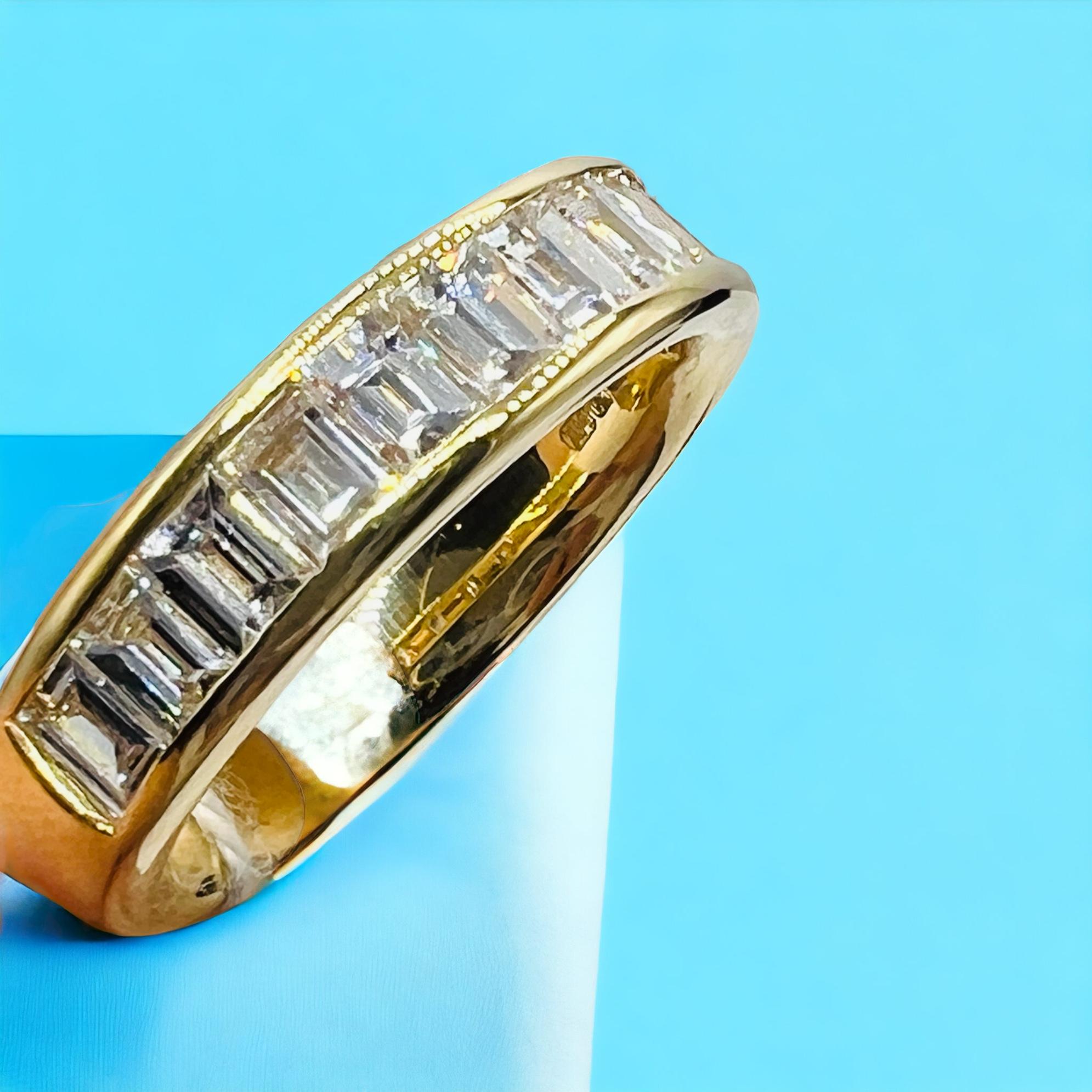 18 Carat Yellow Gold Half-wedding Ring, Set With Baguette-cut Diamonds 3