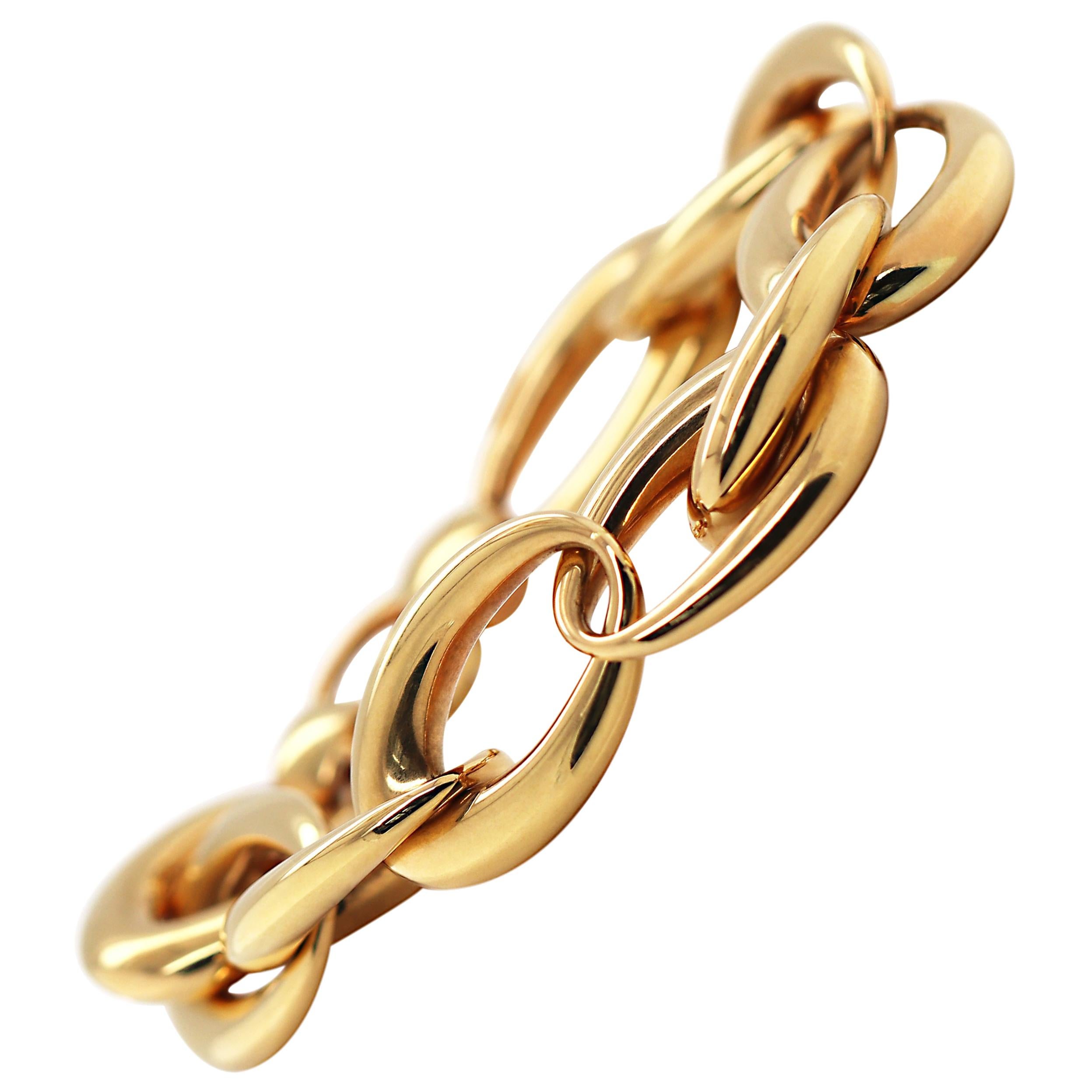 18 Carat Yellow Gold Italian Link Chain Vintage Bracelet, circa 1980s