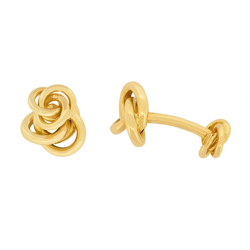 These interwoven knot cufflinks date to the 1970s. They are made from solid 18 carat yellow gold, weighing in at a total of 18.6 grams. Perfect for any occasion.
Metal: 18ct Yellow Gold
Age: 1970s