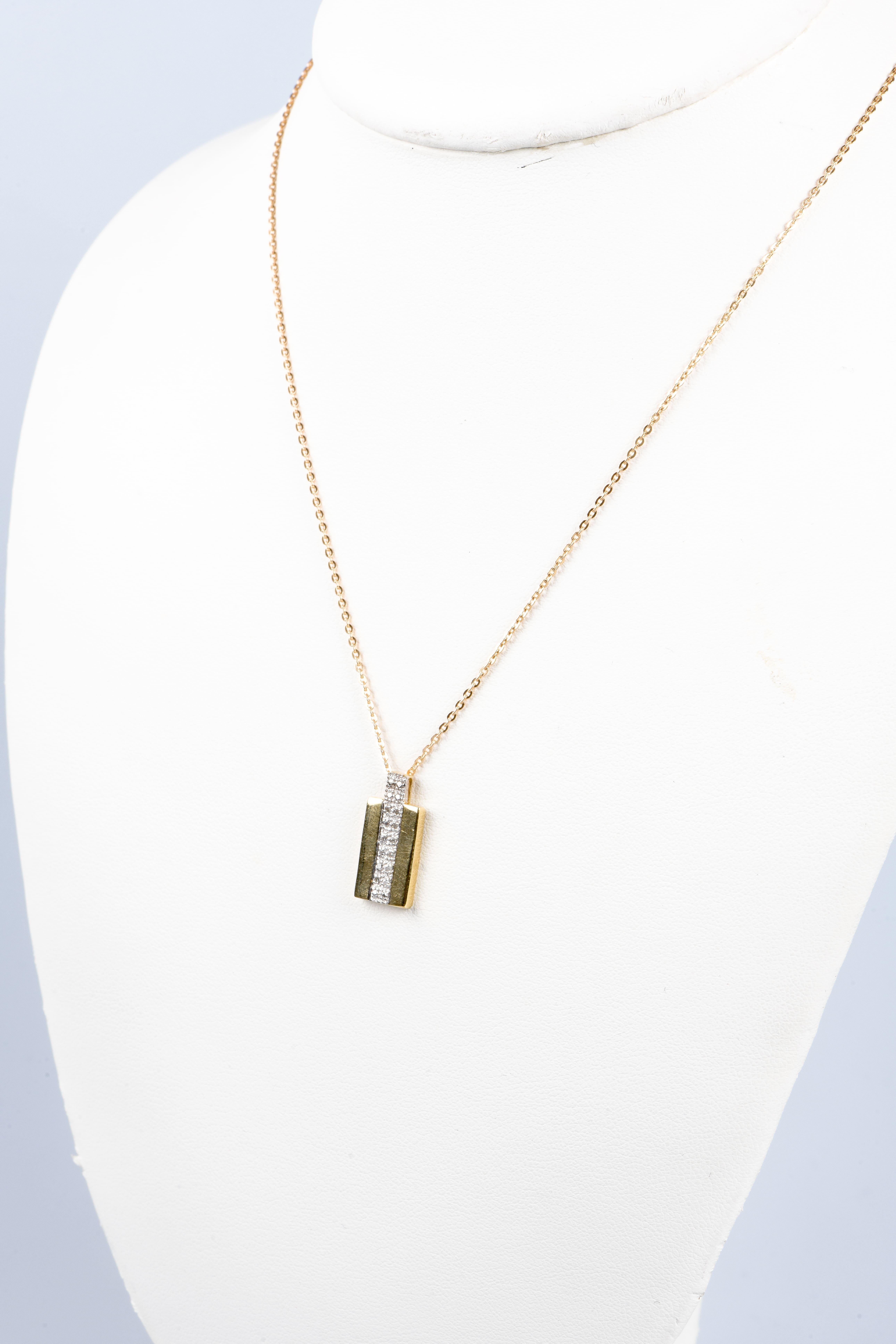Round Cut 18-carat yellow gold necklace with a pendant 12 diamonds of 0.12 carats in total For Sale