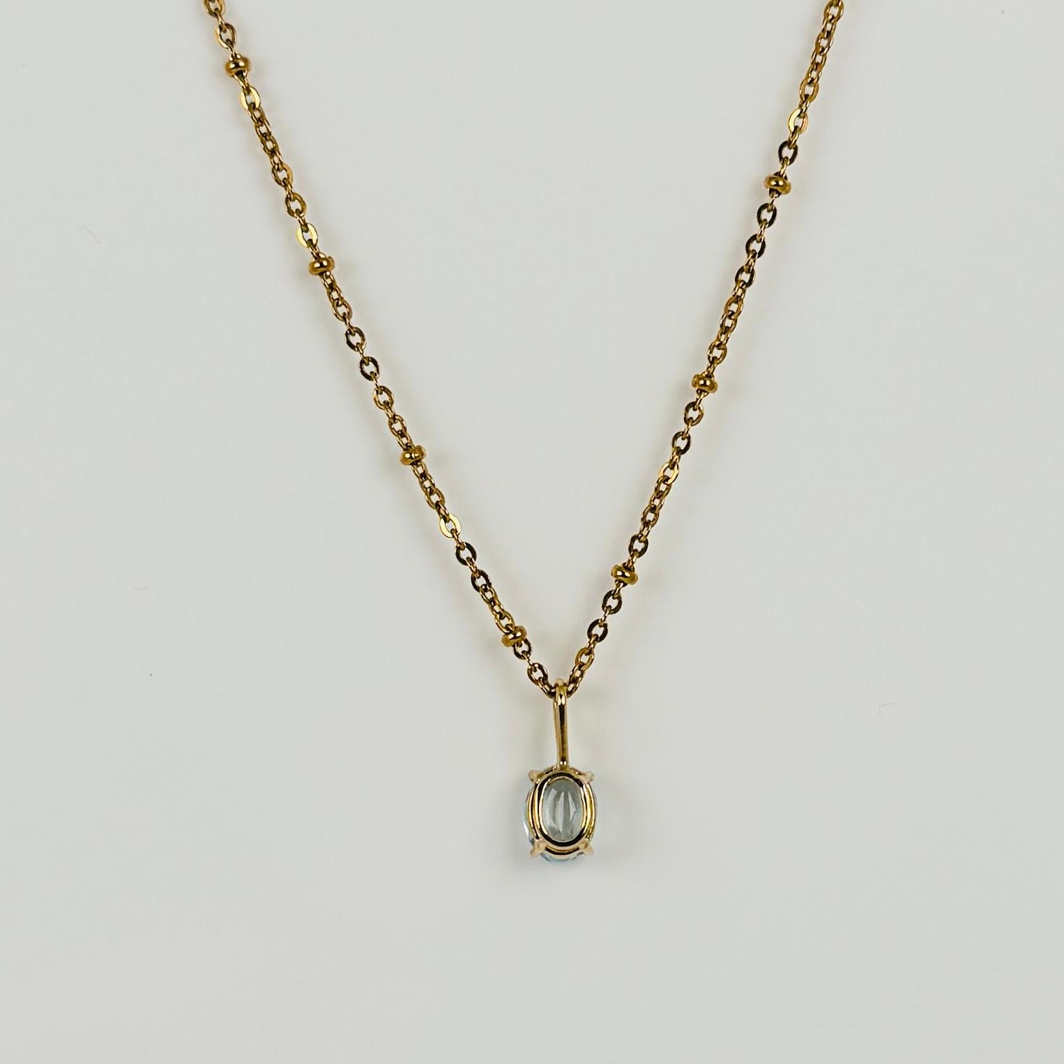 Elevate your look with this 18 carat gold pendant. The rich blue hue is a real eye-catcher. This gem has been carefully selected for its vibrant colour and beautiful clarity, making this pendant a striking piece for any occasion.

Features: