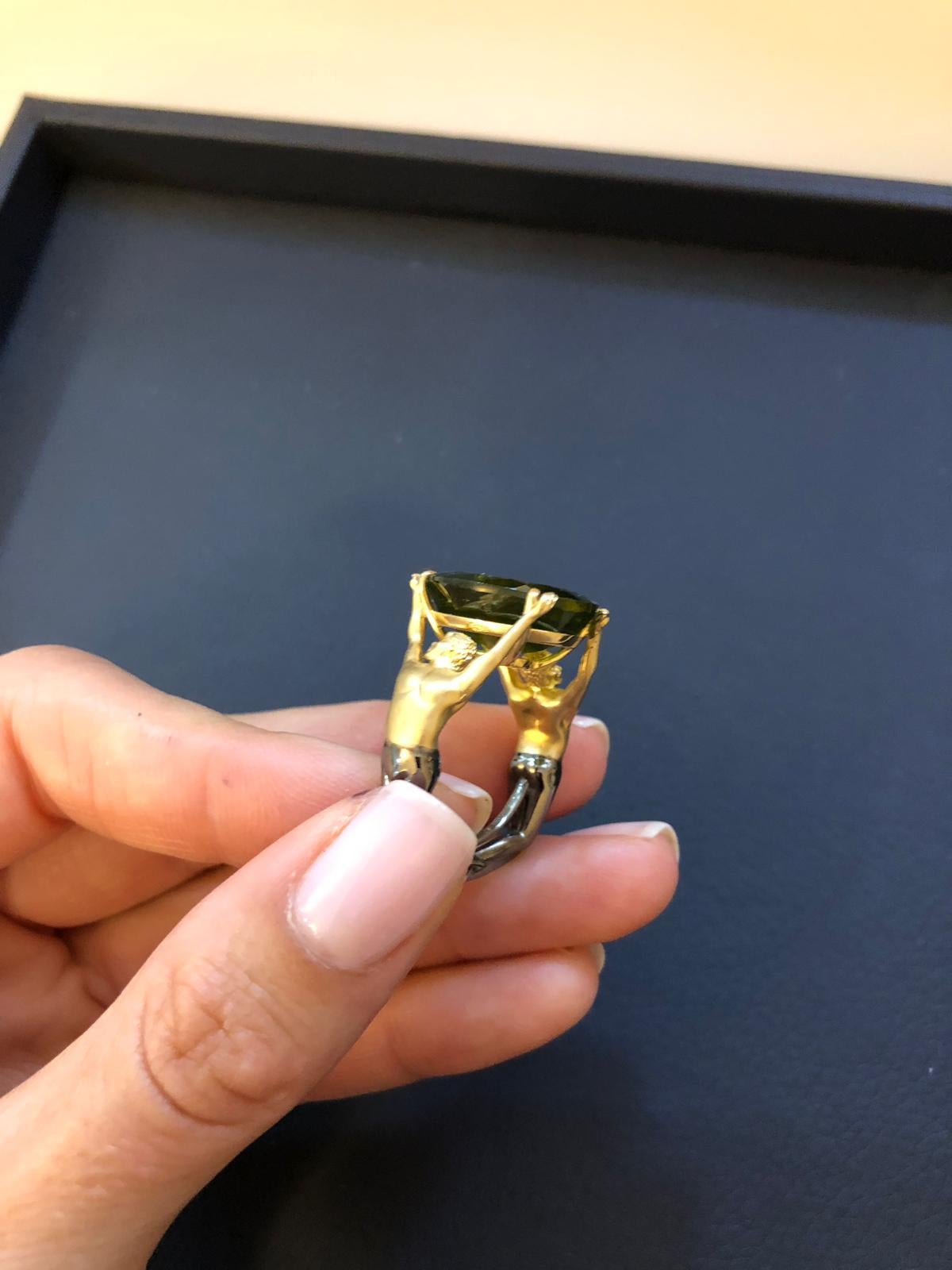 AENEA 18k Yellow Gold Peridot Cocktail Ring For Sale 1