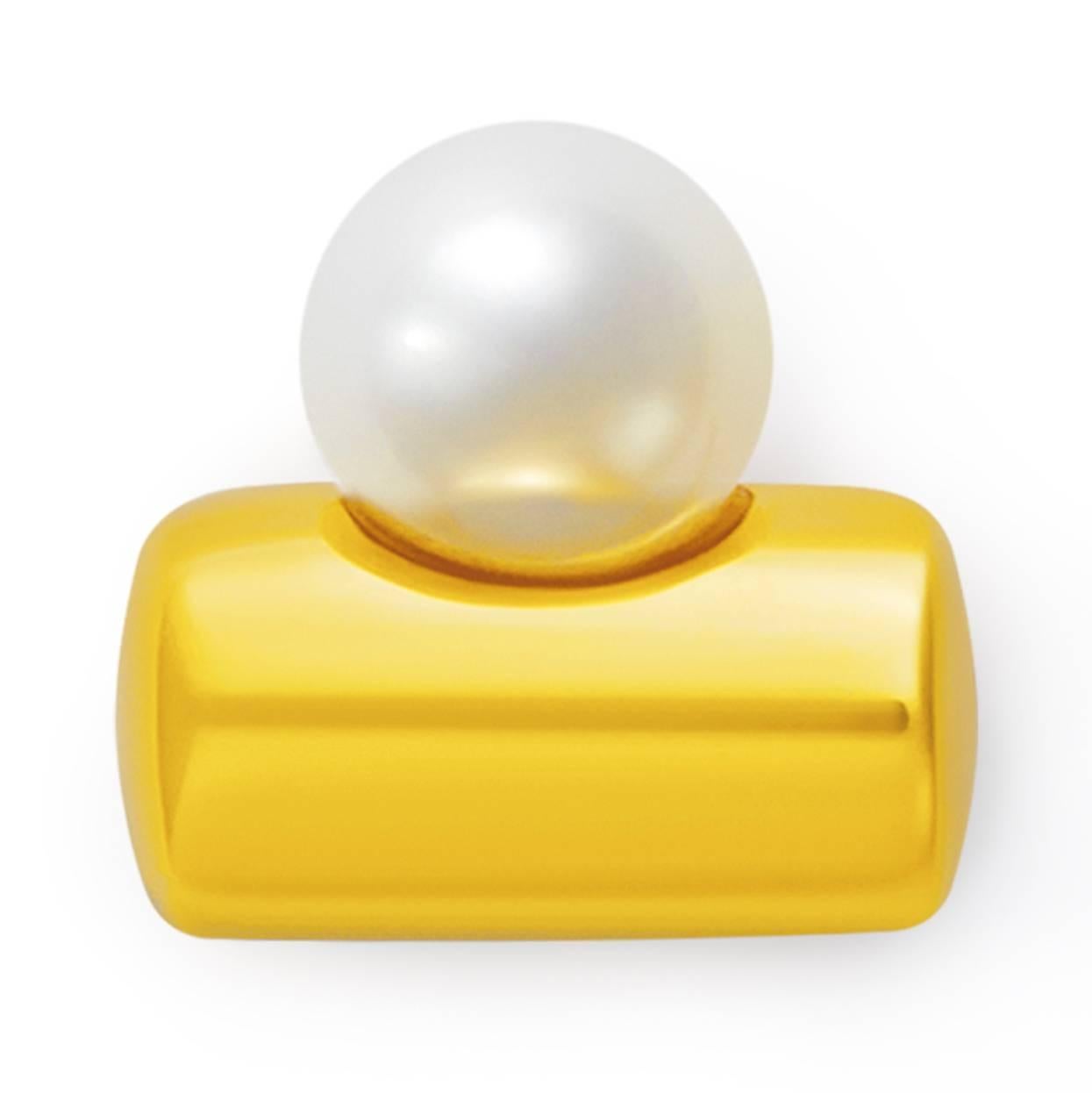 Women's 18 Carat yellow Gold Protogenesis Pearl Earrings For Sale