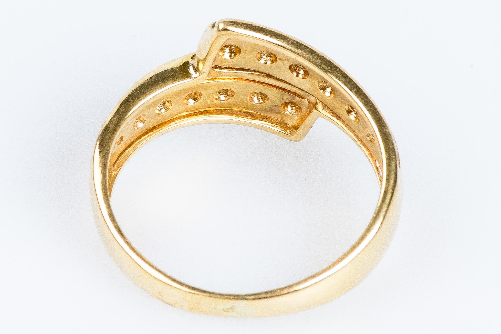18-carat yellow gold ring decorated with 14 round diamonds of 0.06 carats For Sale 4