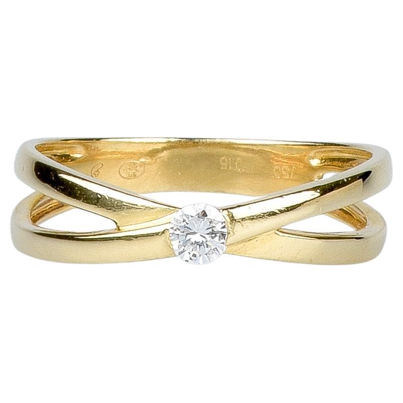 18 carat yellow gold ring designed with round brillant cur diamond For Sale