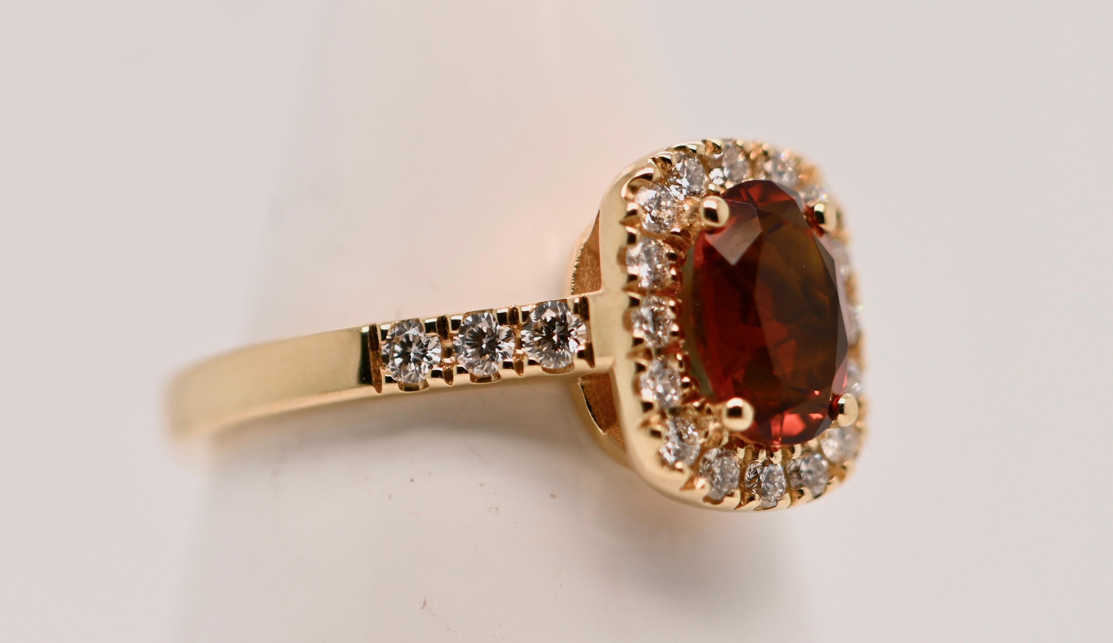Oval Cut 18-Carat Yellow Gold Ring with 1.130 Carat Citrine and 0.470 Carat Diamonds For Sale