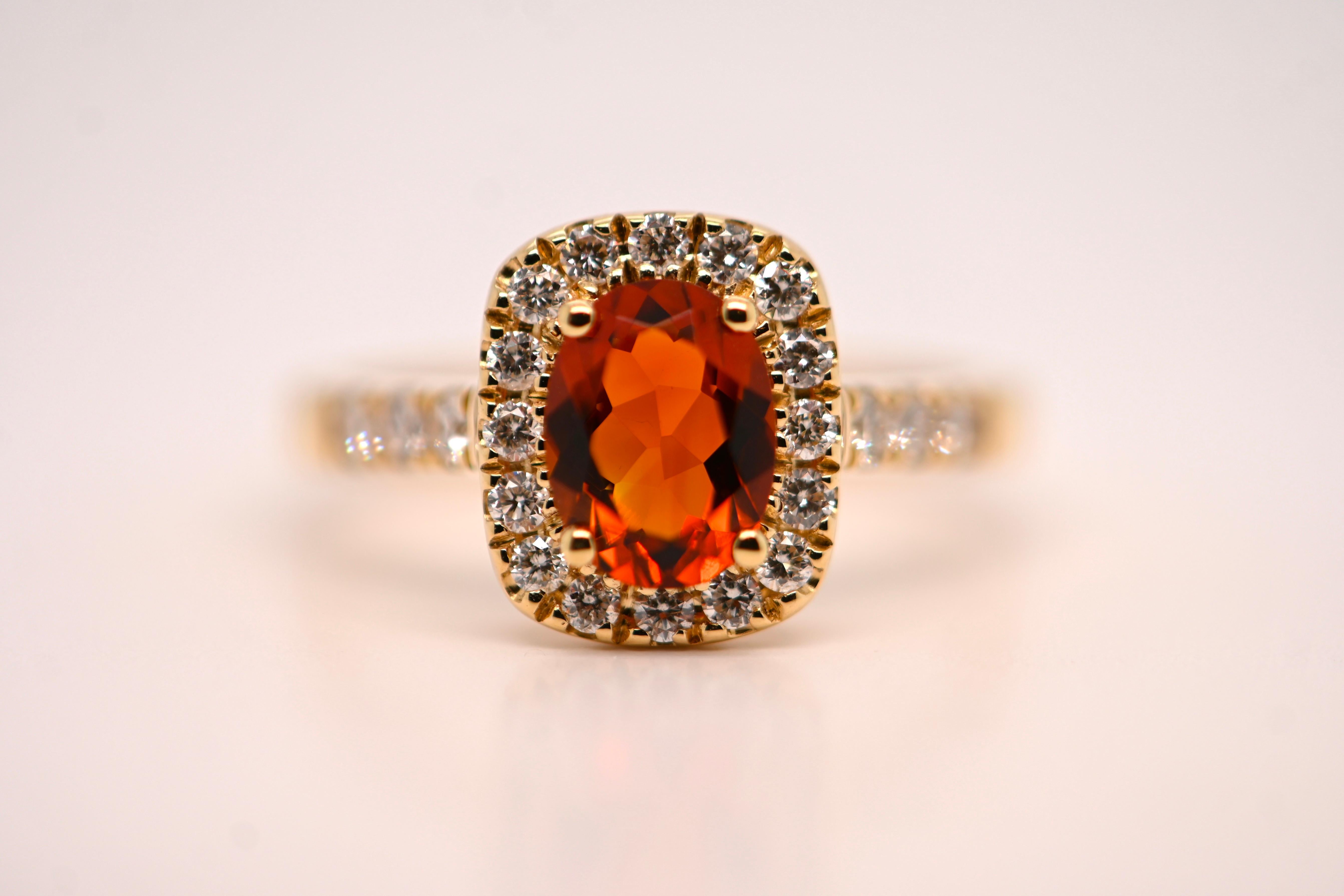 18-Carat Yellow Gold Ring with 1.130 Carat Citrine and 0.470 Carat Diamonds For Sale 1