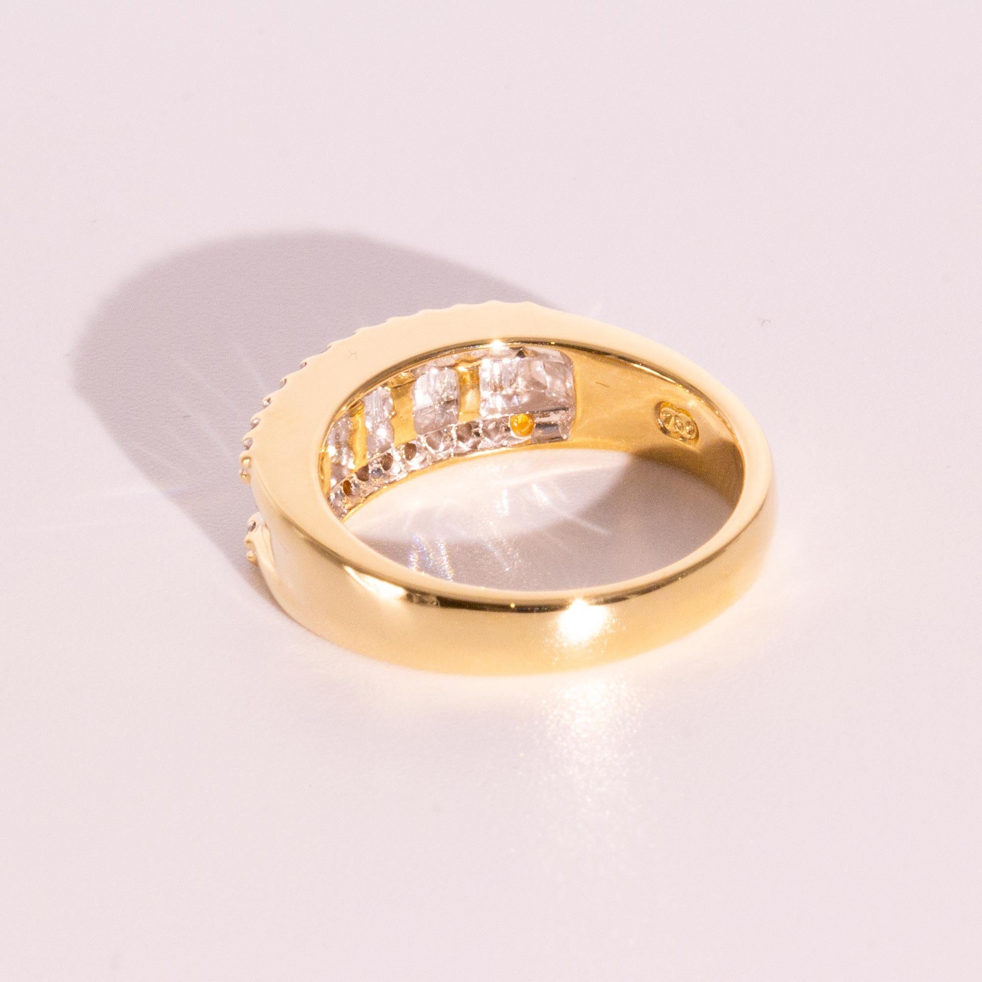 Contemporary 18 Carat Yellow Gold Round Brilliant Cut and Baguette Cut Diamond Band Ring
