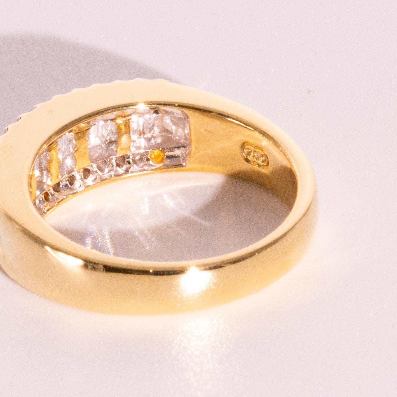 18 Carat Yellow Gold Round Brilliant Cut and Baguette Cut Diamond Band Ring In Good Condition In Hamilton, AU