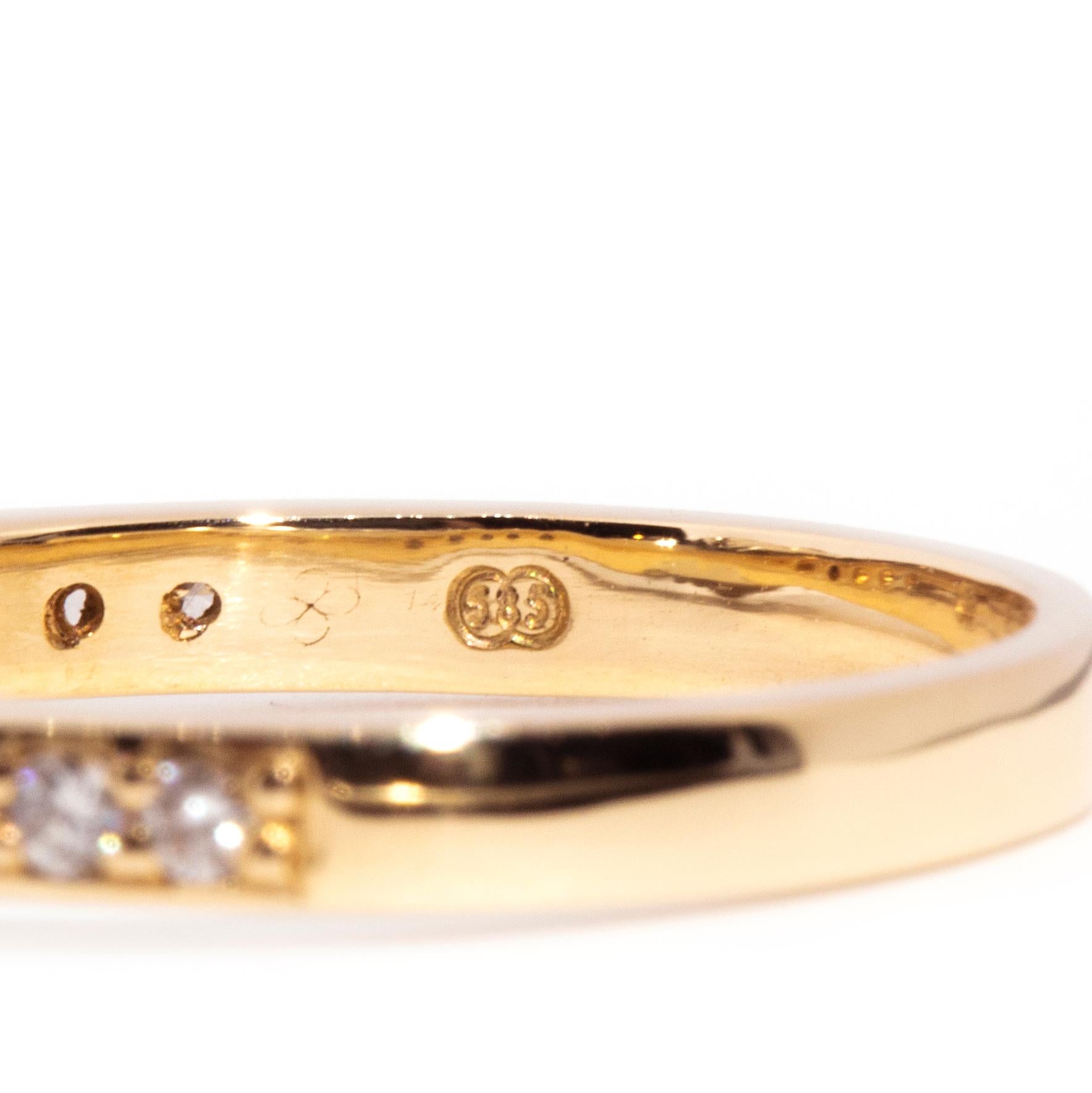 18 Carat Yellow Gold Round Brilliant Diamond Three Stone Vintage Engagement Ring 2