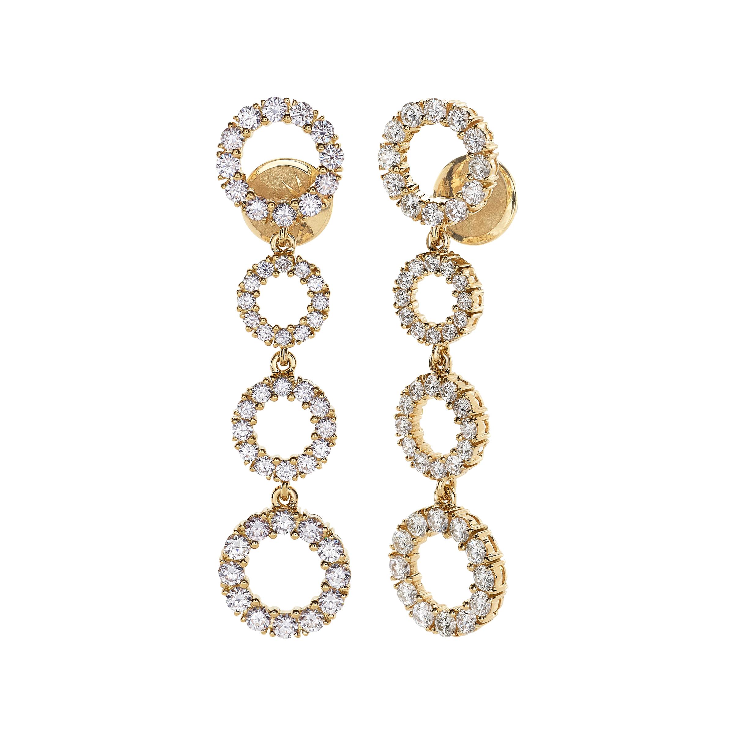 18 Carat Yellow Gold Round Cut Diamonds Earrings