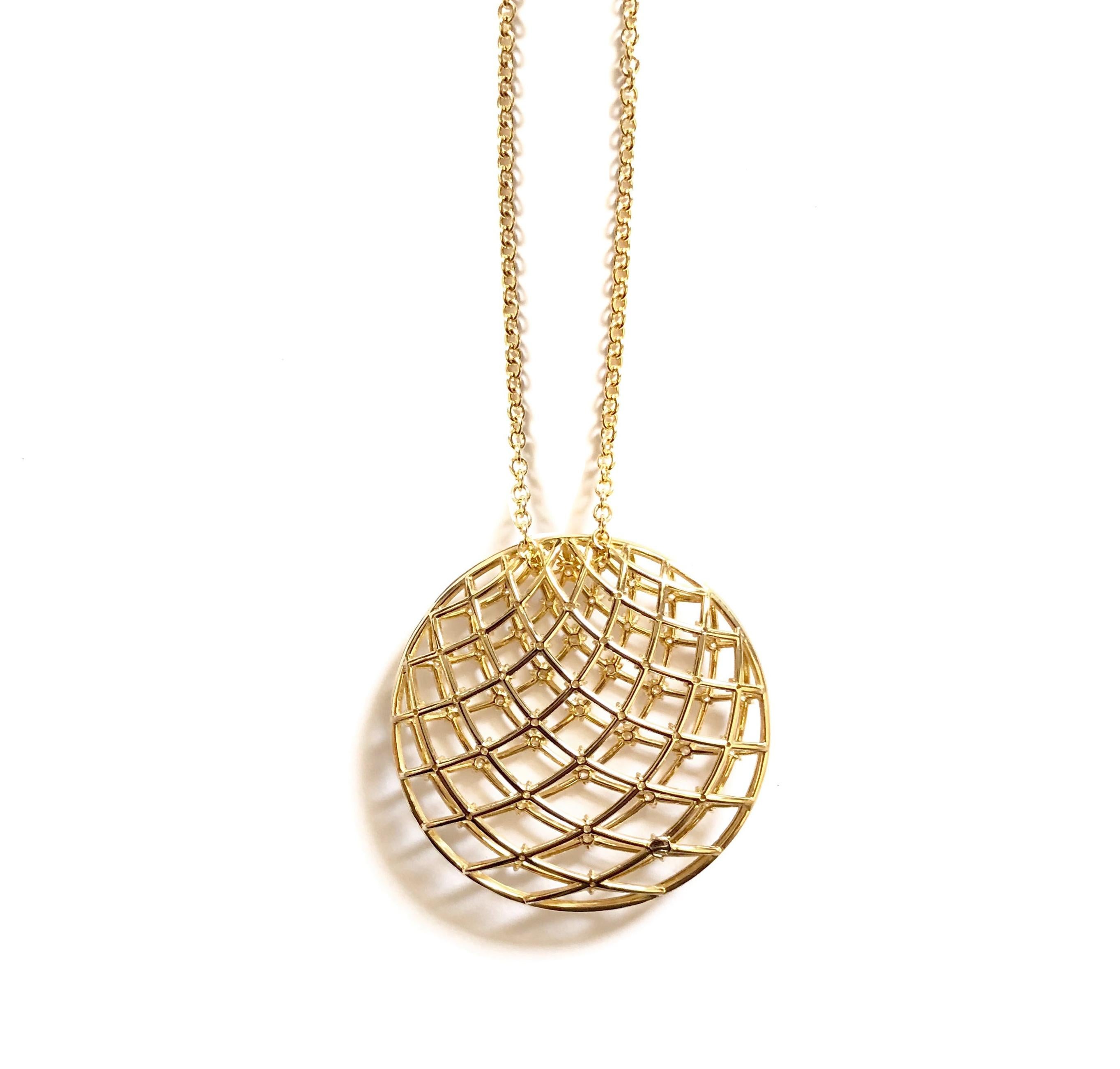 Contemporary 18 Carat Yellow Gold Round Cut Diamonds Pendant Necklace For Sale