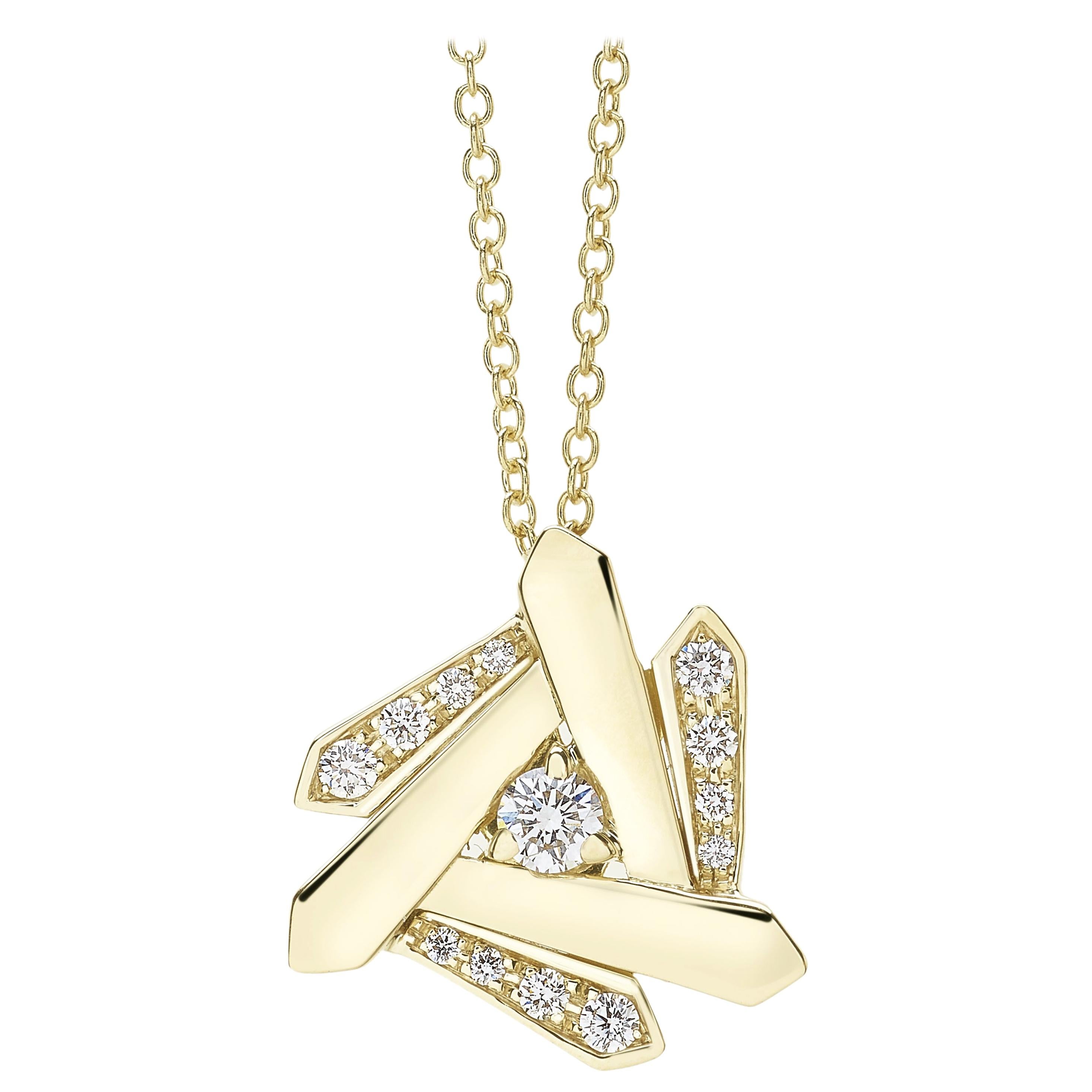 18 Carat Yellow Gold Round Cut Diamonds Pendant Necklace For Sale
