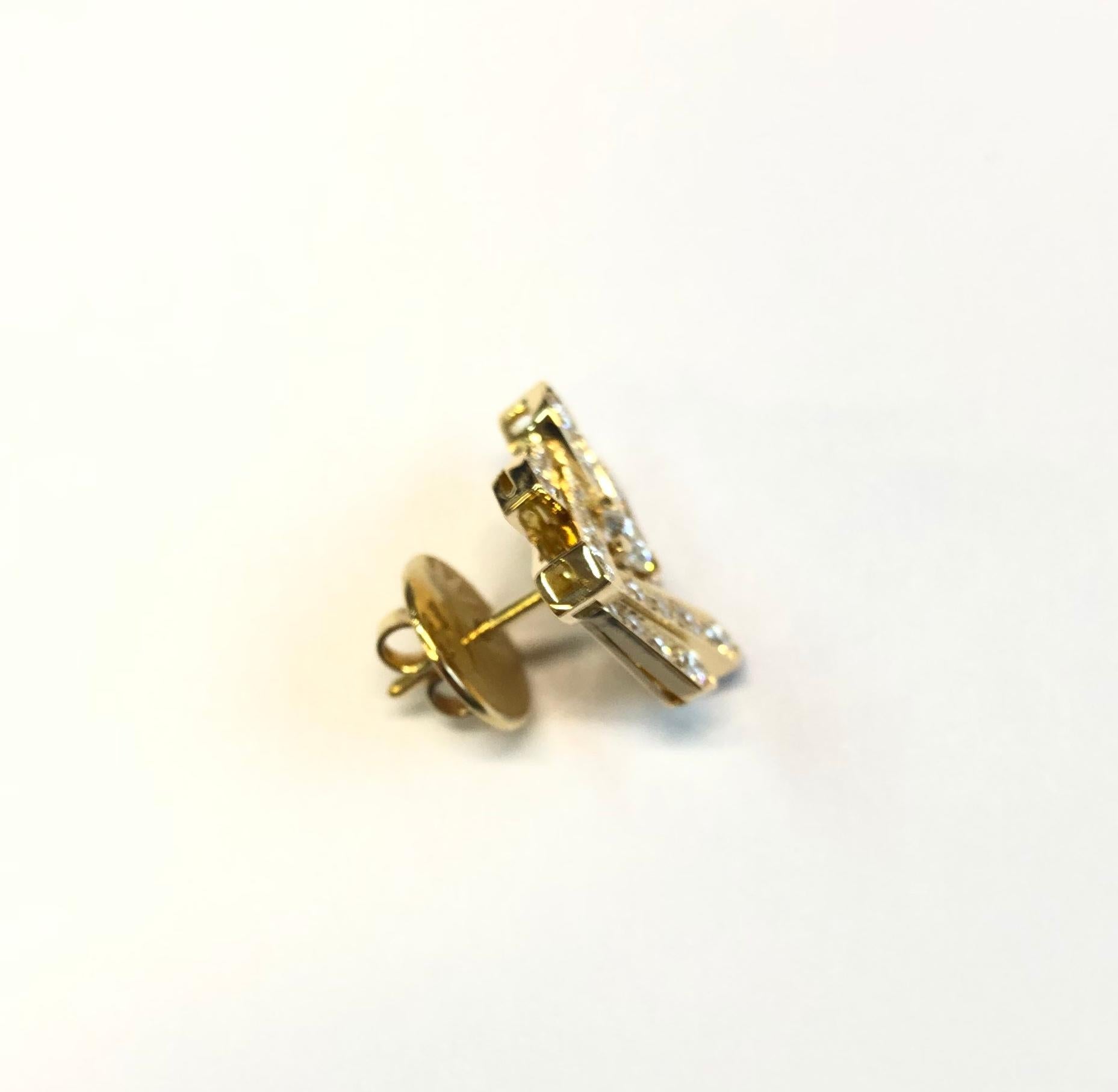 Art Deco 18 Carat Yellow Gold Round Cut Diamonds Stud Earrings For Sale