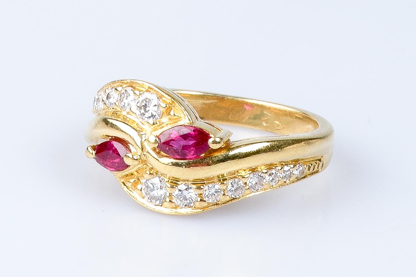 18 carat yellow gold rubies and diamonds ring For Sale 8