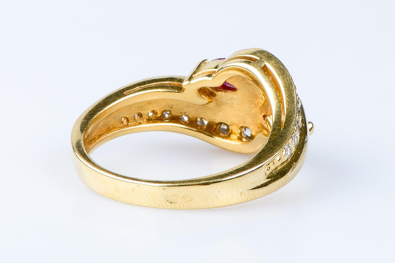 18 carat yellow gold rubies and diamonds ring For Sale 9
