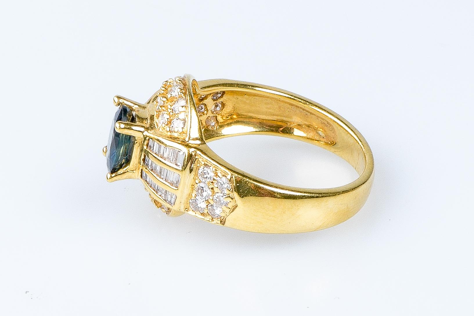 18 carat yellow gold sapphire and diamonds ring For Sale 5