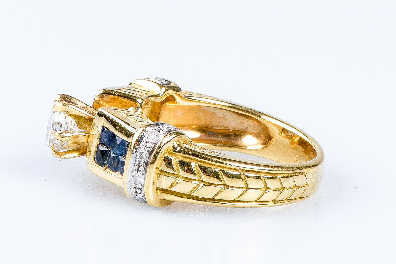 18 carat yellow gold sapphires and diamonds ring  For Sale 5