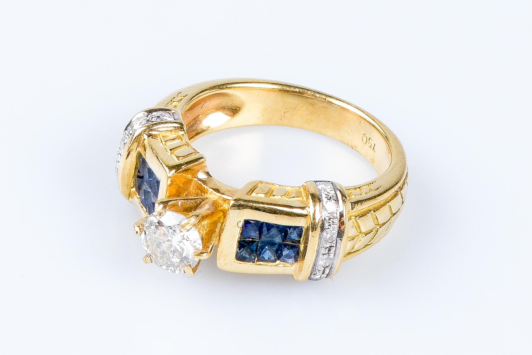 18 carat yellow gold sapphires and diamonds ring  For Sale 6