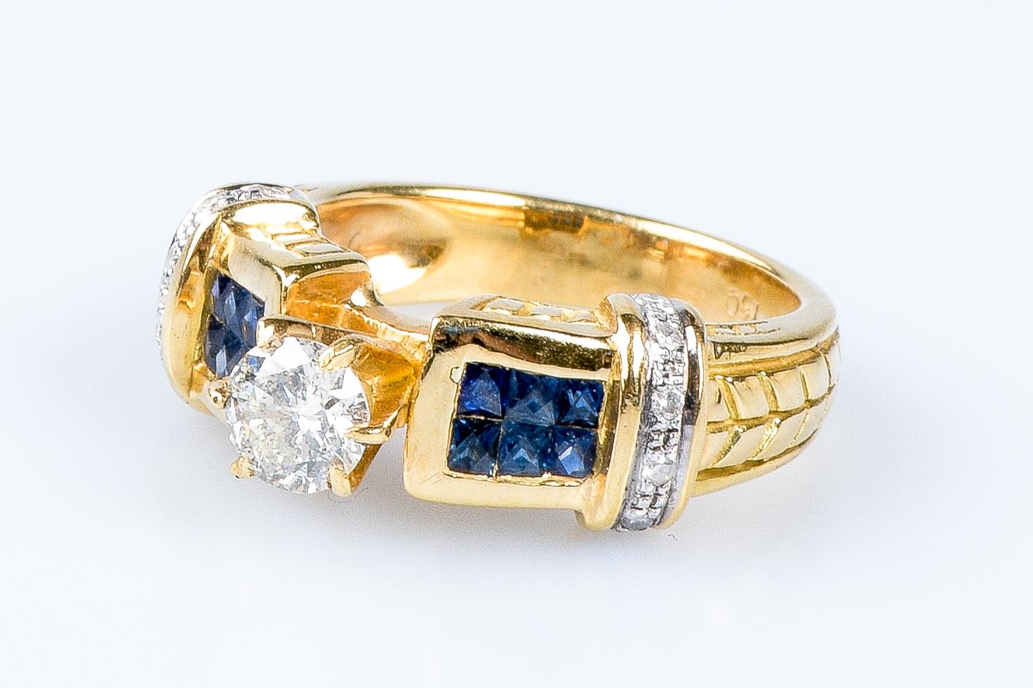 18 carat yellow gold sapphires and diamonds ring  For Sale 7