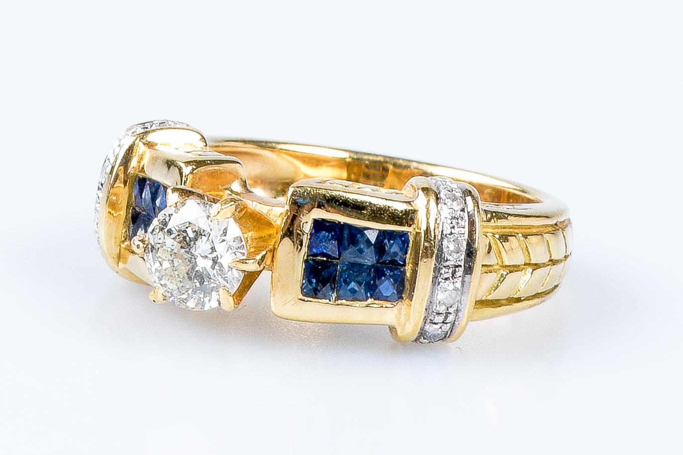 18 carat yellow gold sapphires and diamonds ring  For Sale 8