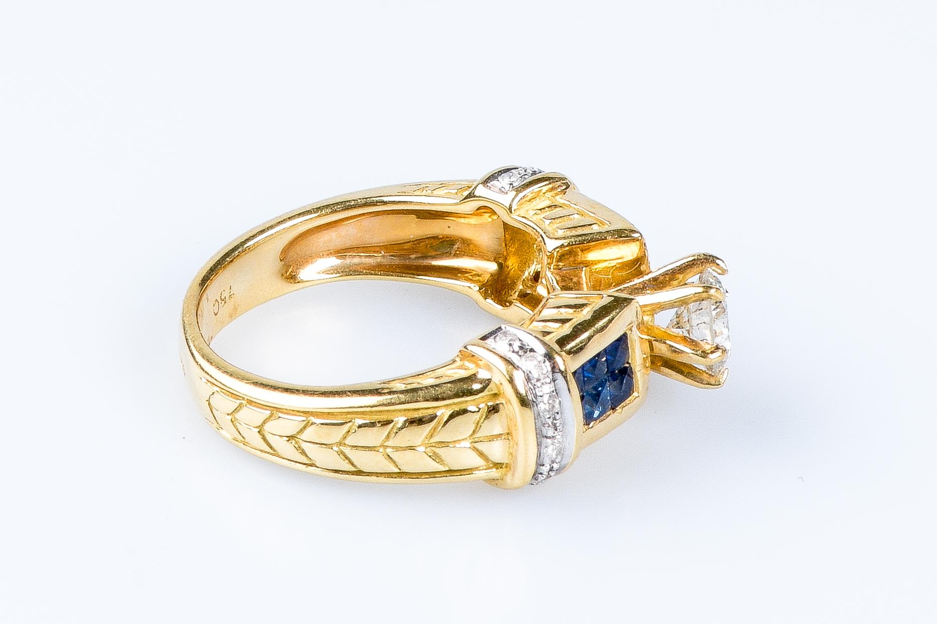 18 carat yellow gold sapphires and diamonds ring  For Sale 1